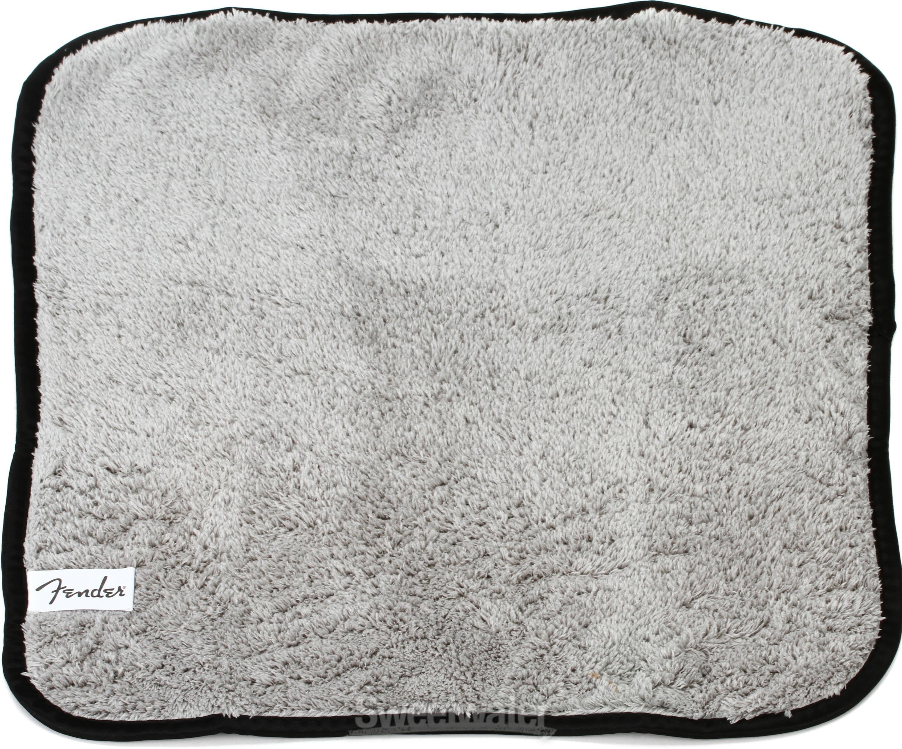 Fender Premium Plush Microfiber Polish Cloth | Sweetwater