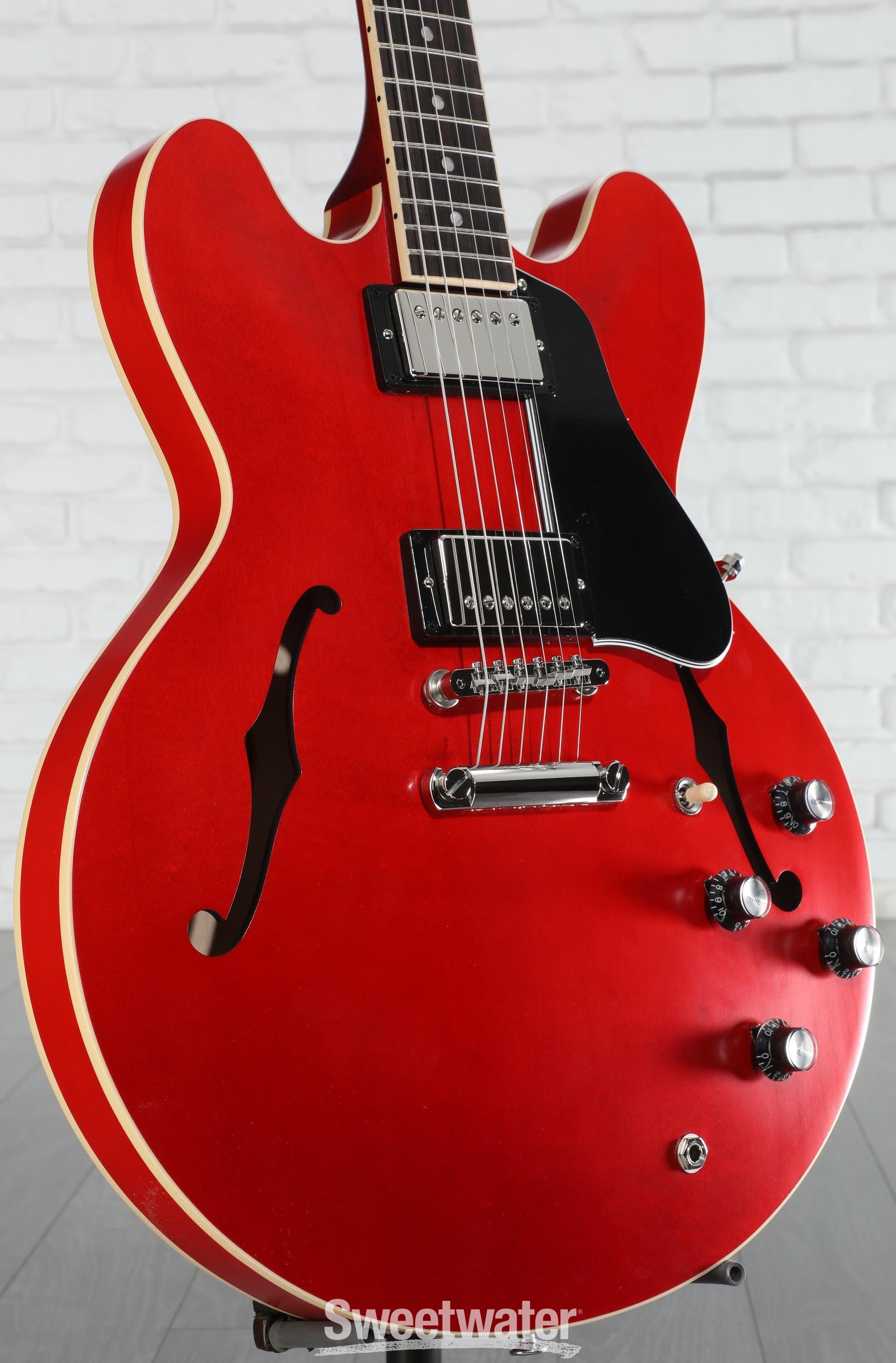 Gibson ES-335 Satin - Satin Cherry | Sweetwater