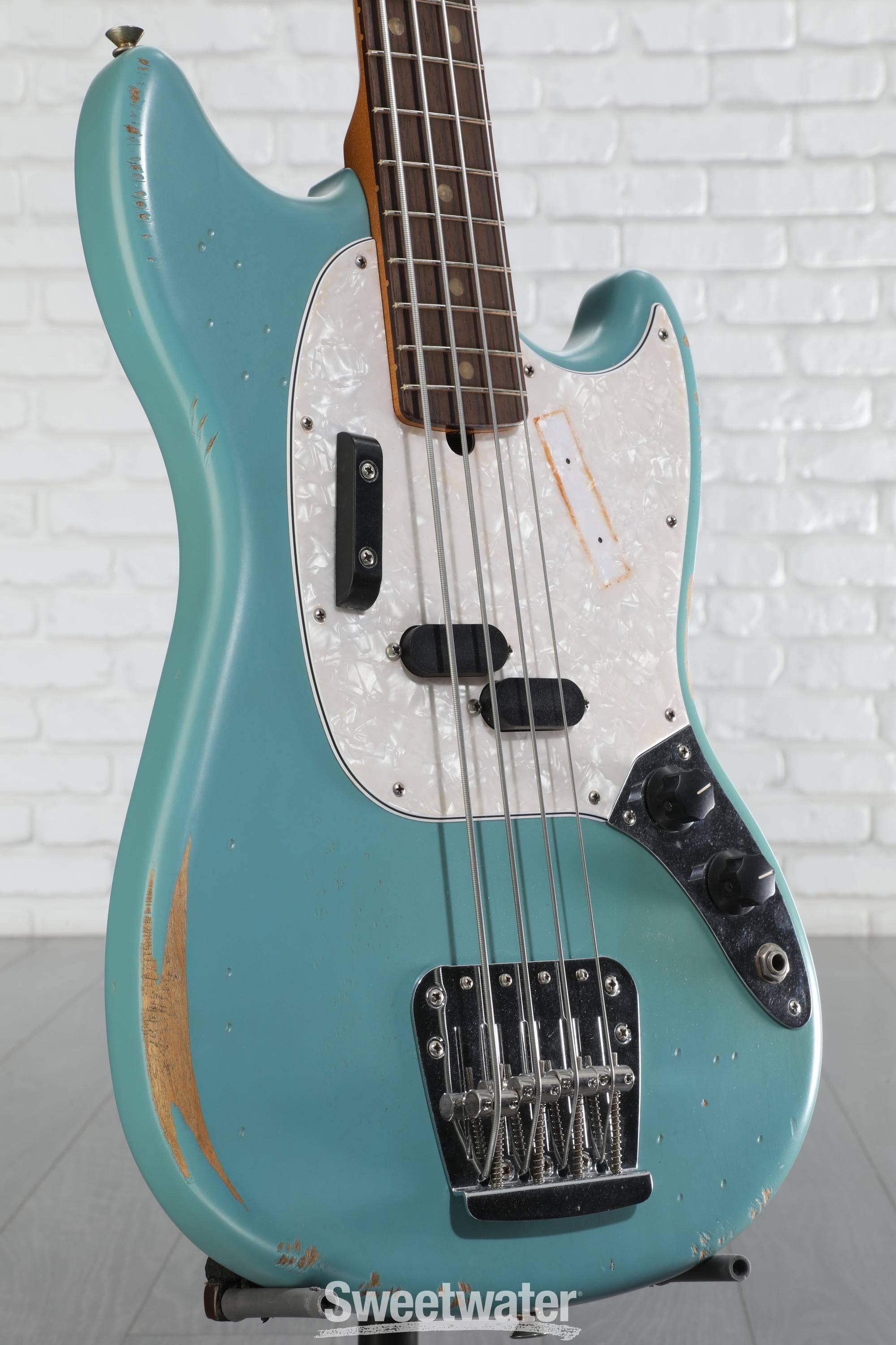 Fender JMJ Road worn mustang bass 新同 Fender Releases the JMJ Road Worn Mustang Bass - Premier Guitar