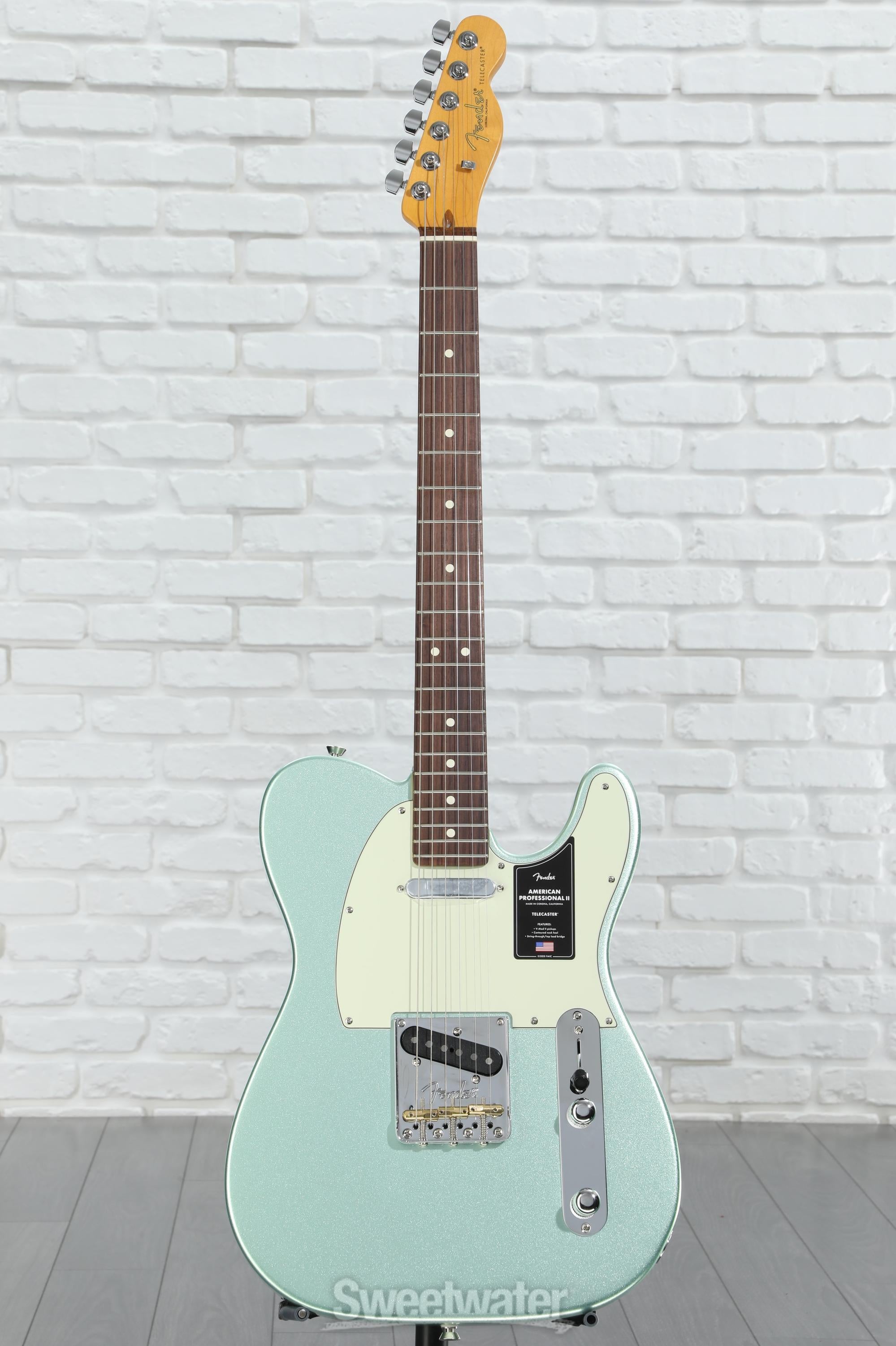 FENDER AMERICAN PROFESSIONAL TELECASTER, ROSEWOOD