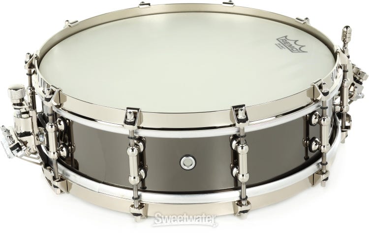 DISC Pearl LTD Edition 14 x 5.5'' Universal Brass Snare Drum na  Gear4Music.com