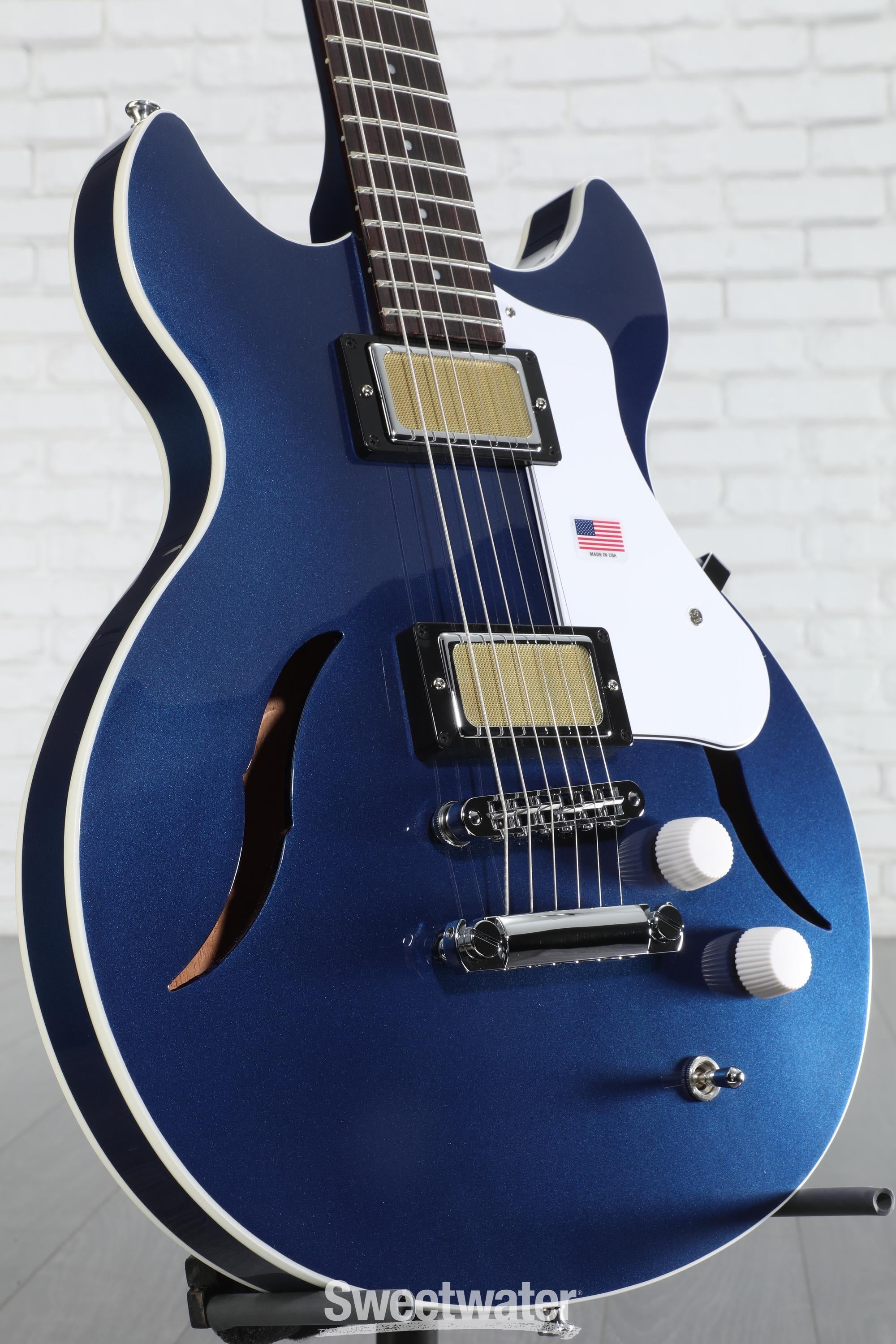 Harmony Comet Electric Guitar - Midnight Blue with Rosewood