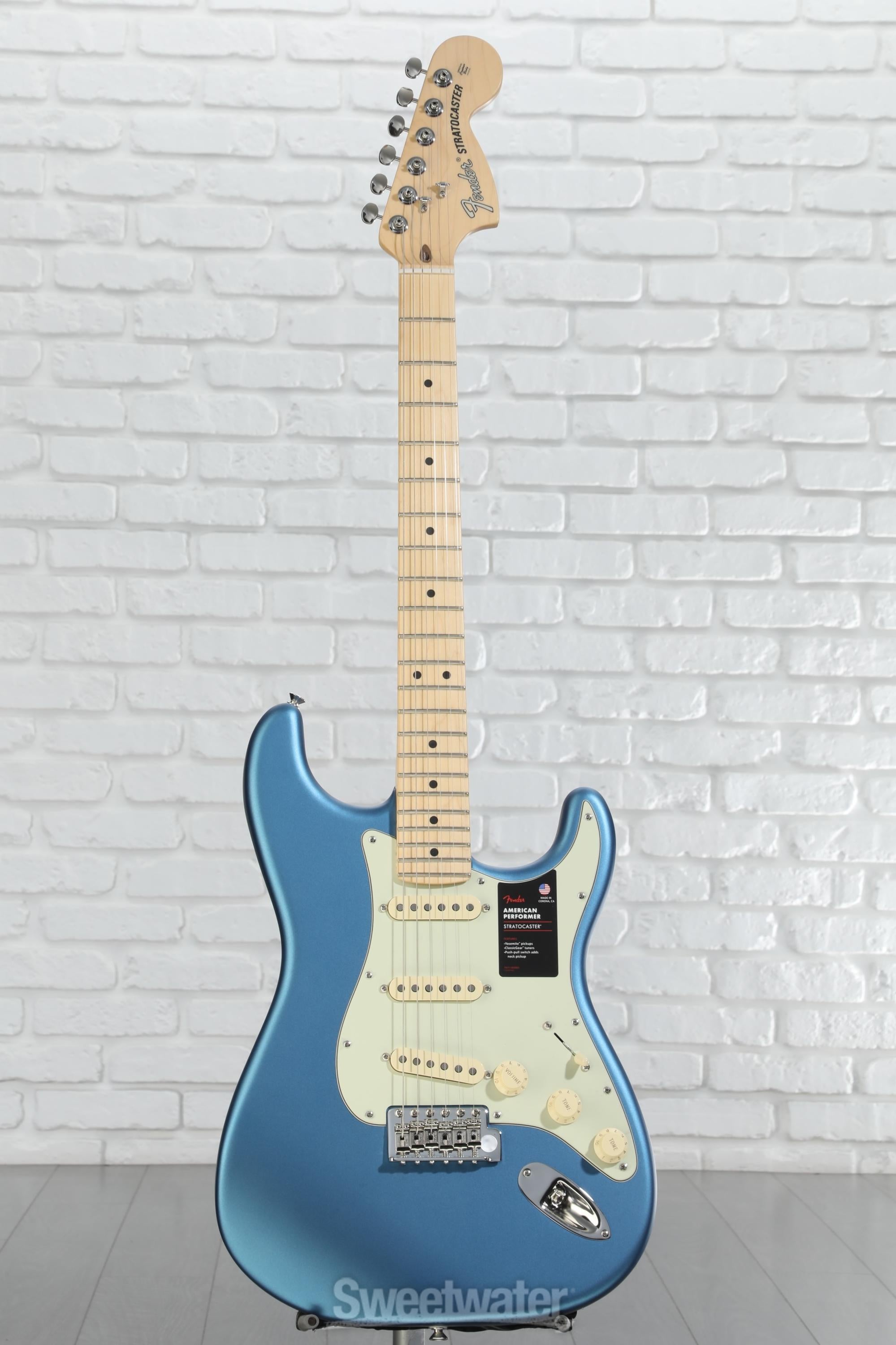 Fender American Performer Stratocaster - Satin Lake Placid Fender American Performer Stratocaster - Satin Lake Placid
