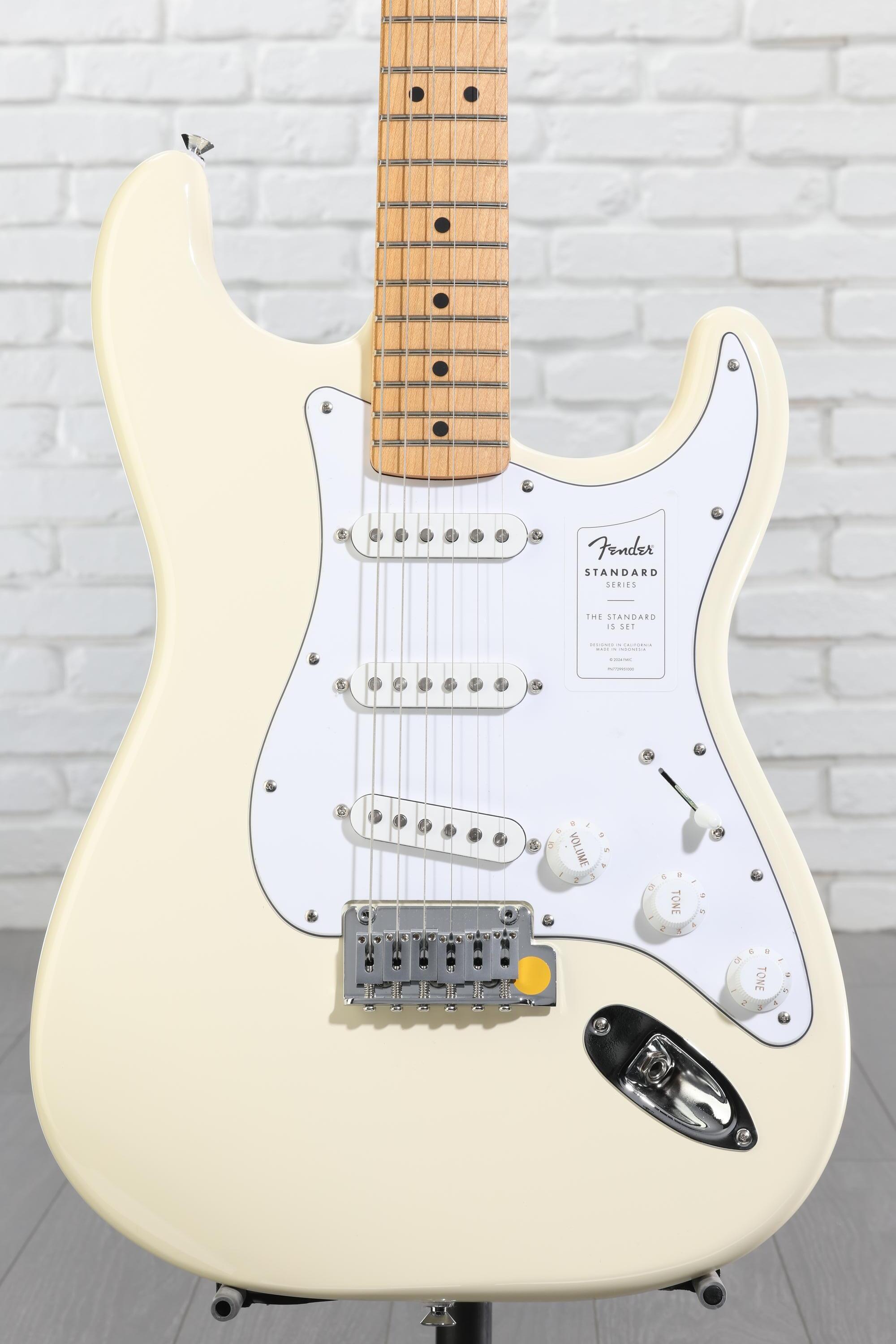 ギター Fender Standard Stratocaster UG White Amazon.com: Fender Standard Stratocaster Electric Guitar
