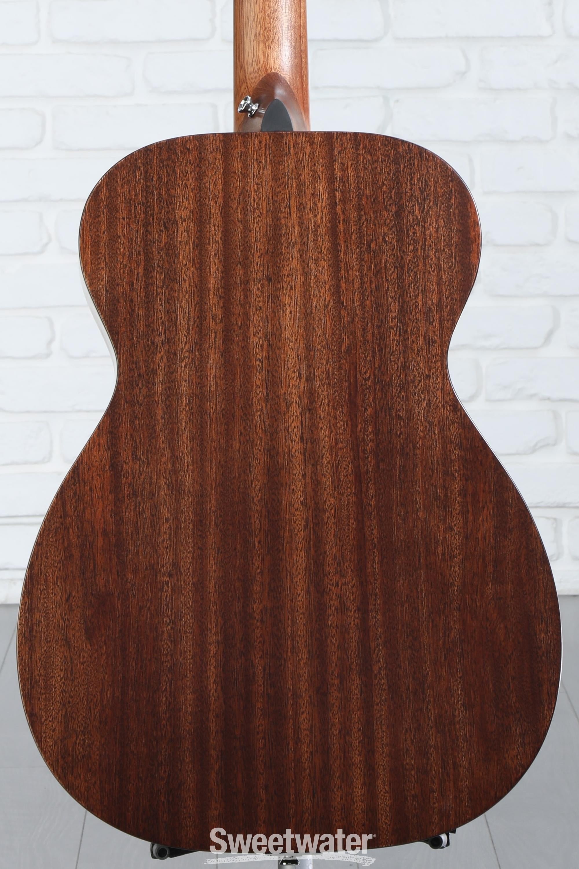 Martin 00-10E Road Series Special Acoustic-electric Guitar