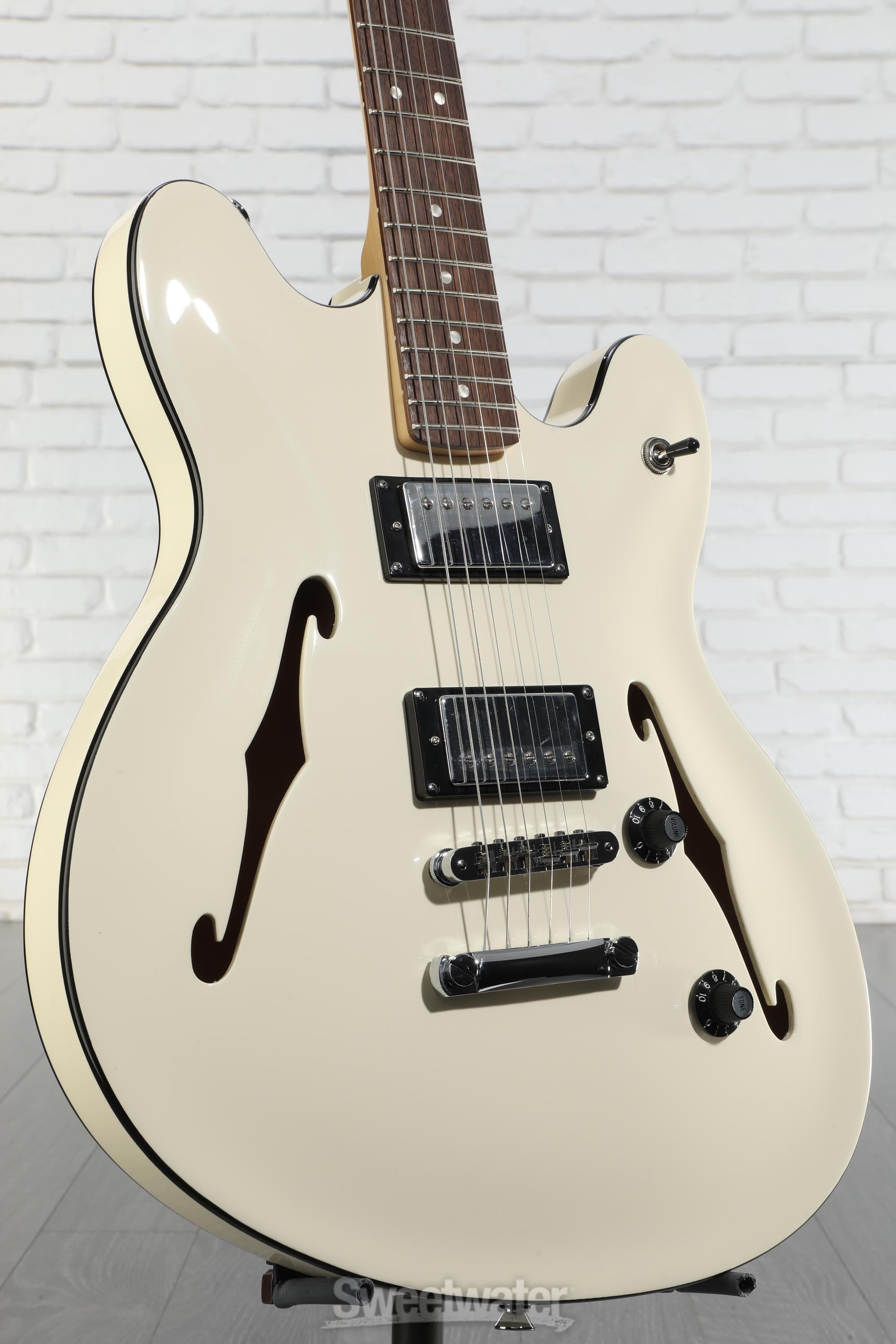 美品 Squier by Fender Affinity Starcaster Squier Affinity Series™ Starcaster® Deluxe - YouTube