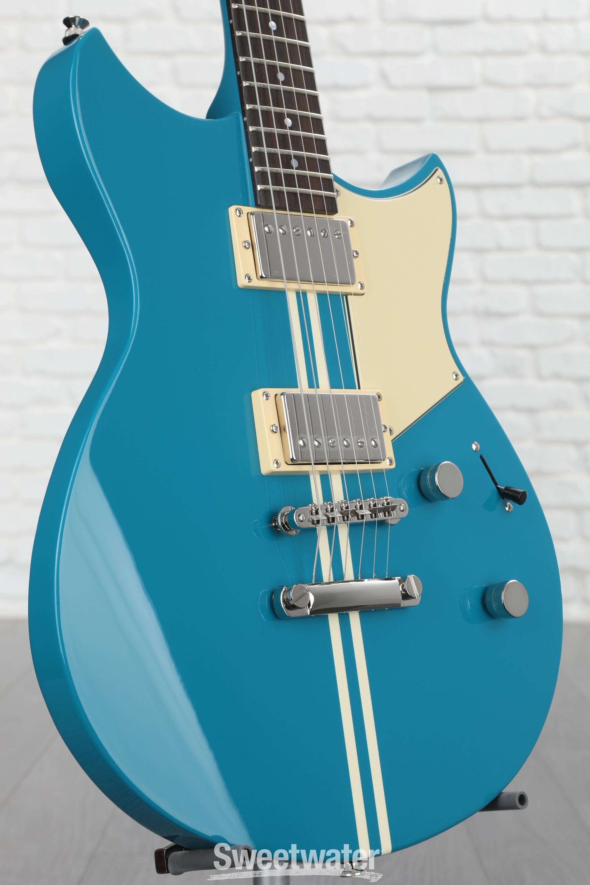 Yamaha Revstar Element RSE20 Electric Guitar - Swift Blue