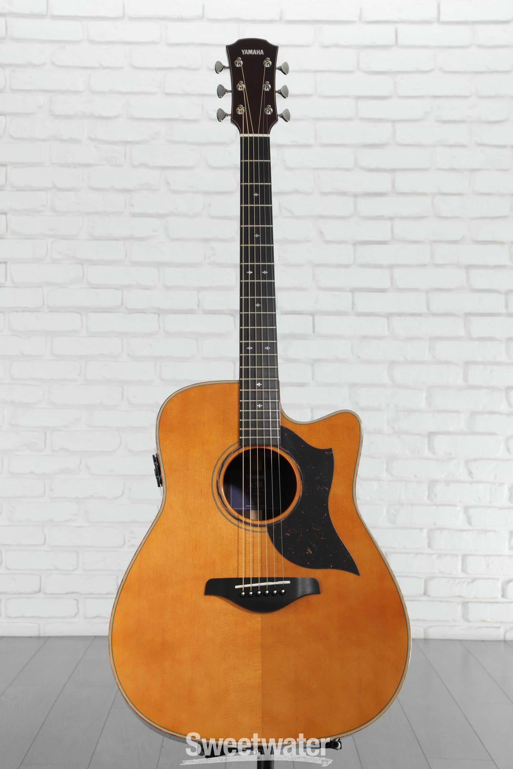 Yamaha A5R ARE Acoustic-electric Guitar - Vintage Natural