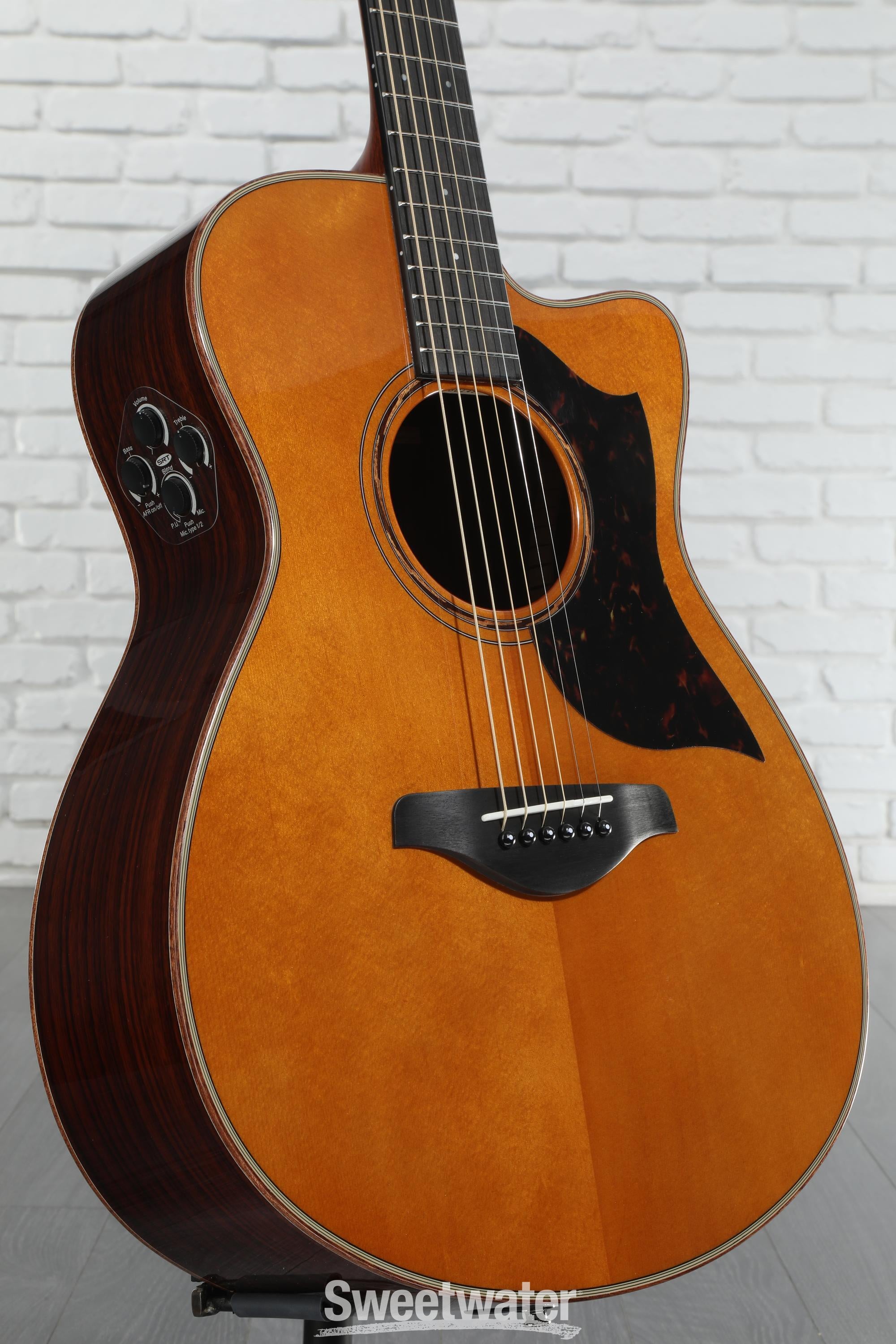 Yamaha AC3R ARE Concert Cutaway Acoustic-electric Guitar
