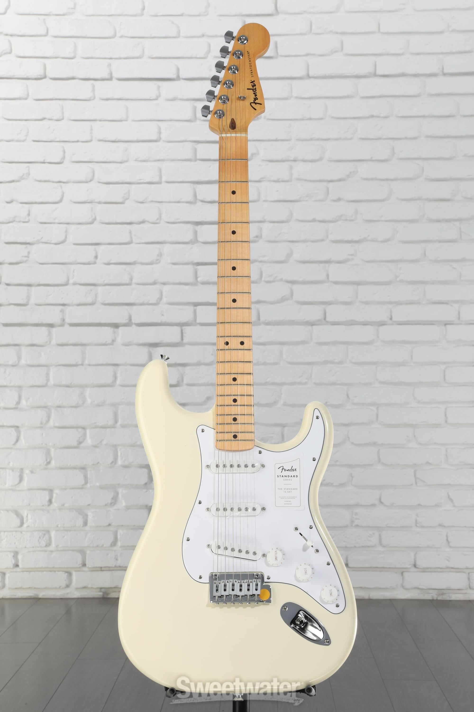 Fender Stratocaster ホワイト Fender Standard Stratocaster Electric Guitar - Olympic White