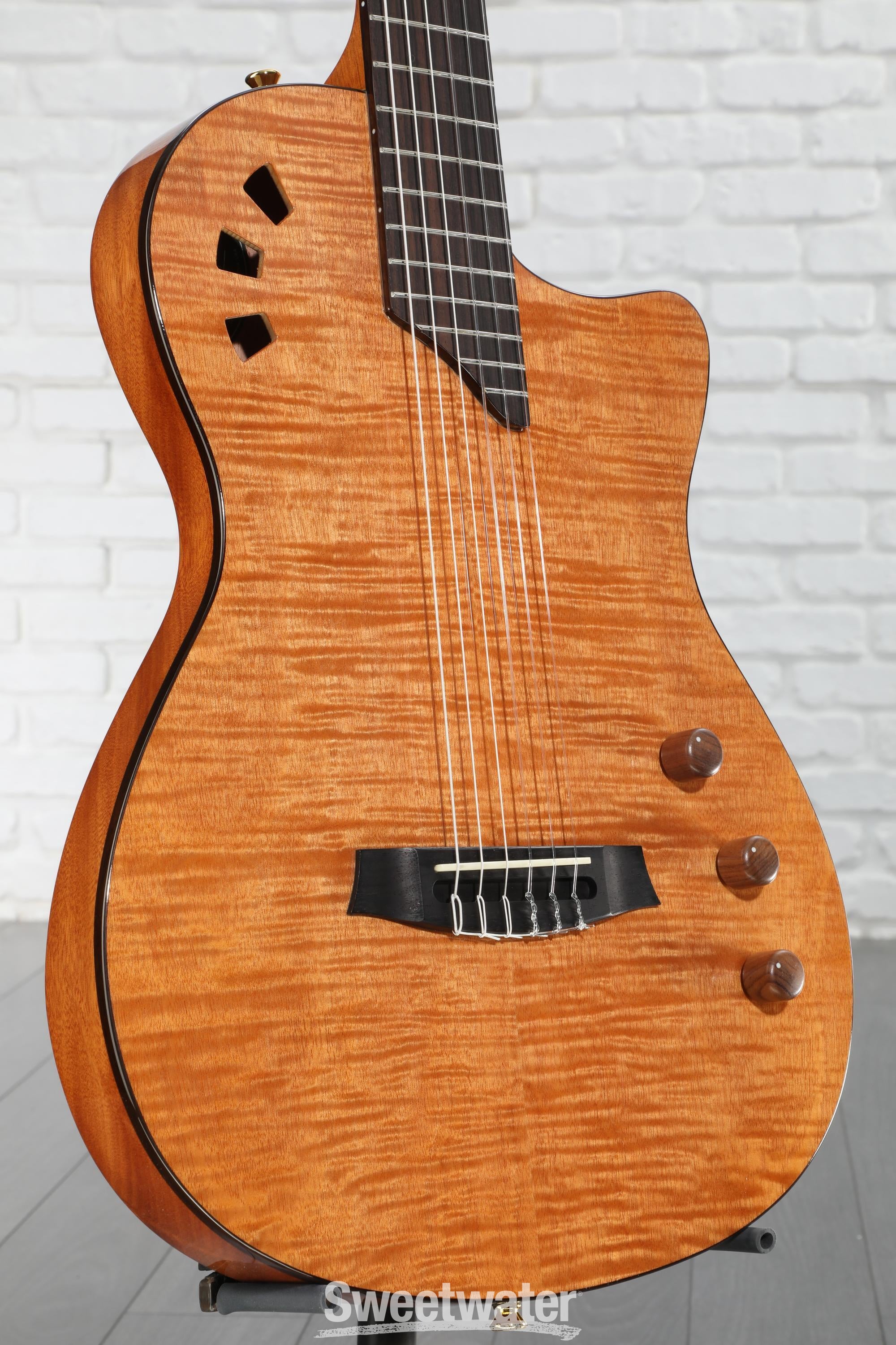 美品 Cordoba Stage Guitar Amber メンテ済 ケース有 美品 Cordoba Stage Guitar Amber メンテ済 ケース有 美品