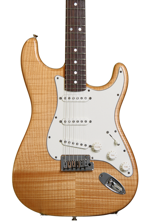 Fender Custom Shop Custom Deluxe Flame Top Stratocaster