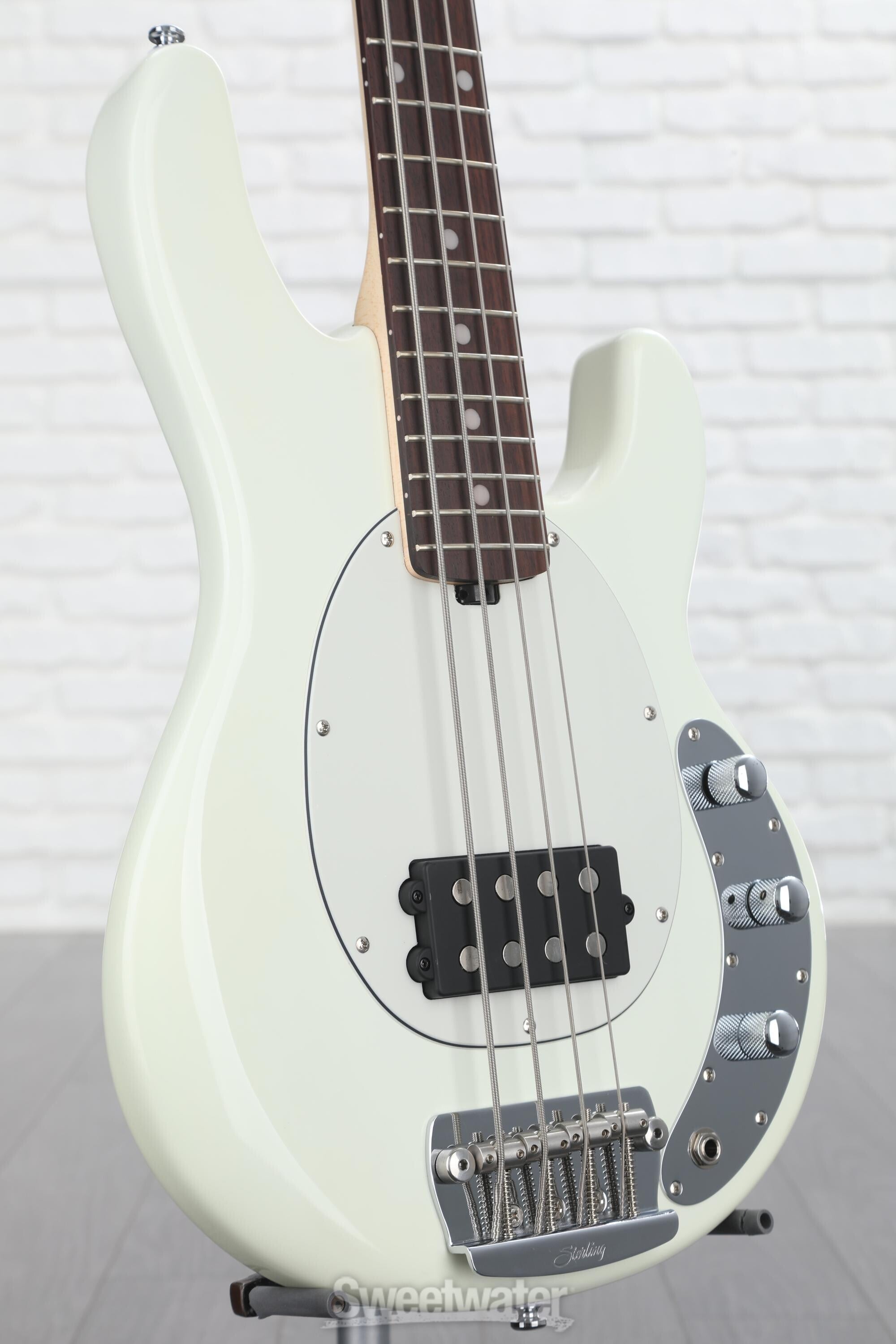 Sterling By Music Man StingRay RAYSS4 Short Scale Bass