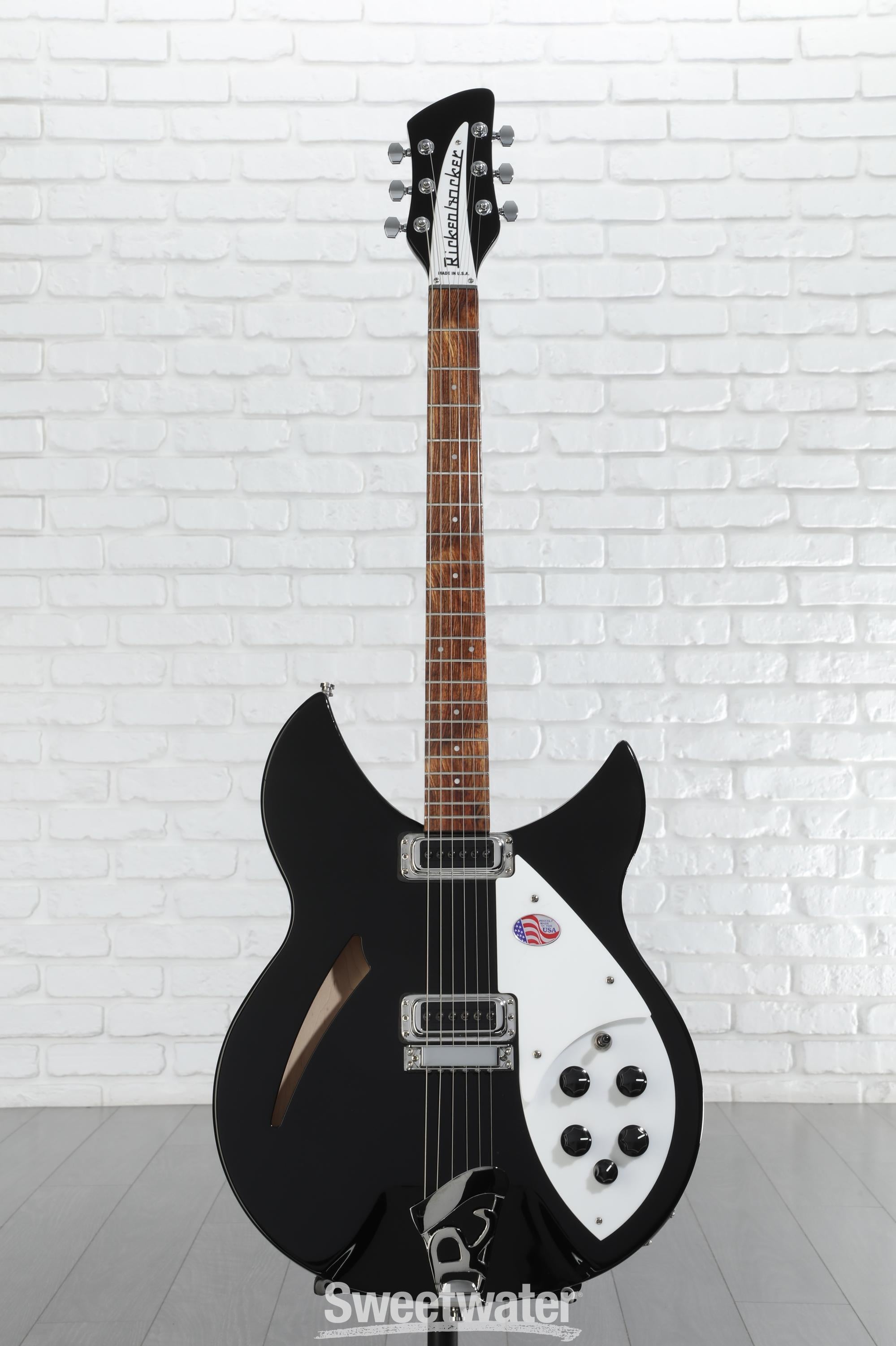 Rickenbacker 330 - Black Book Guitars