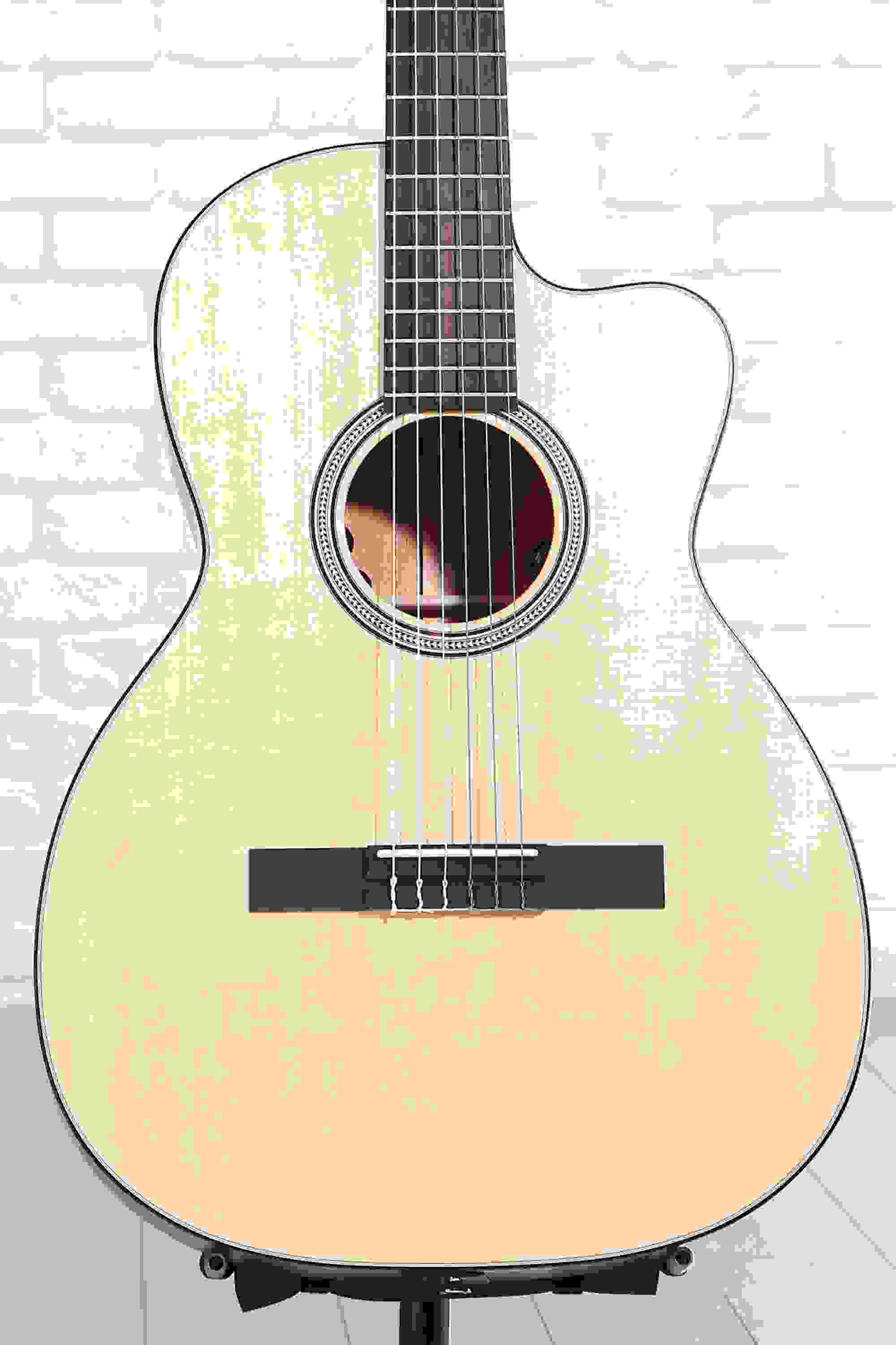 Martin 000C12-16E Acoustic-electric Nylon-string Guitar - Natural