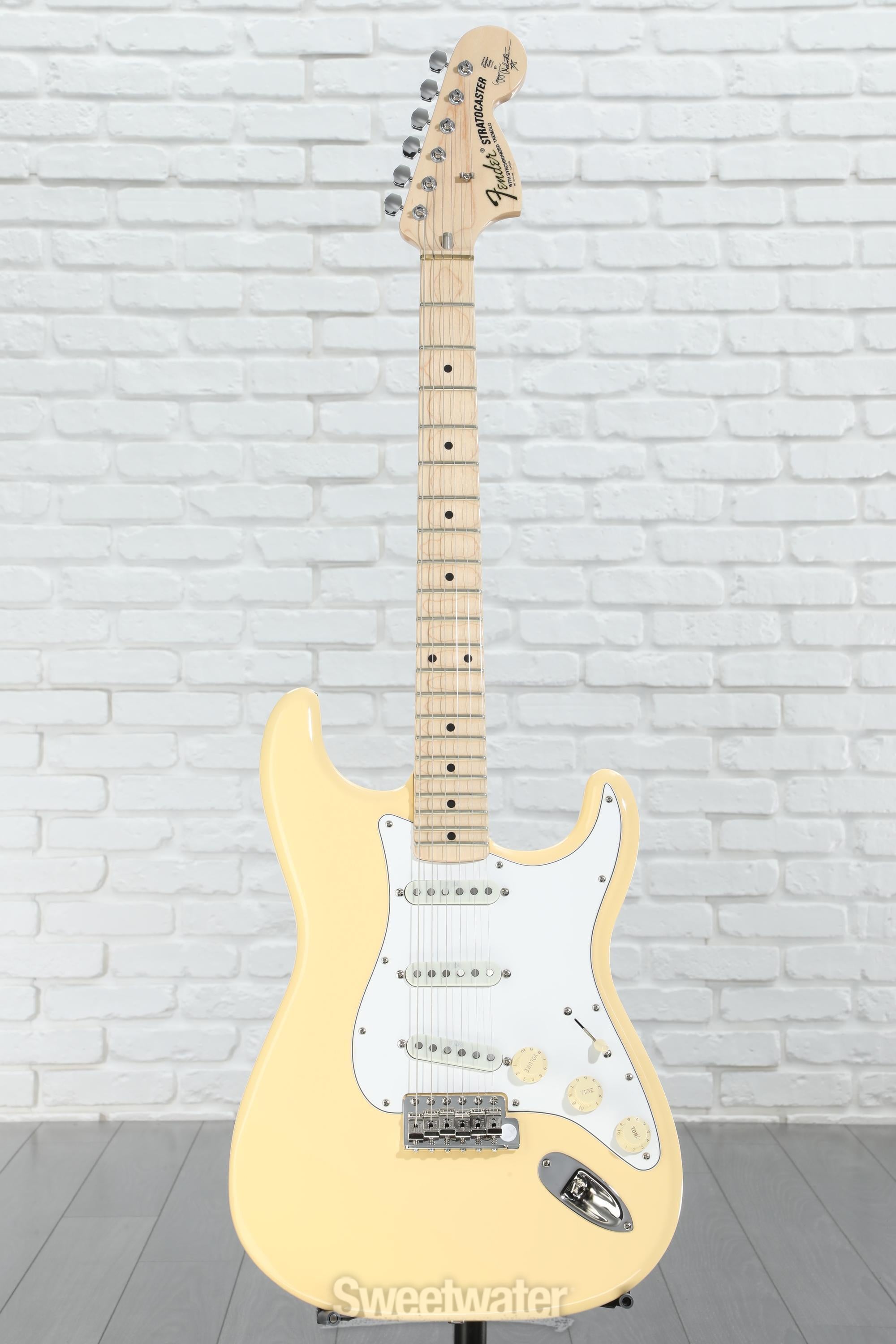 ギター Fender USA Yngwie Malmsteen Stratocaster Amazon.com: Fender Yngwie Malmsteen Stratocaster - Vintage