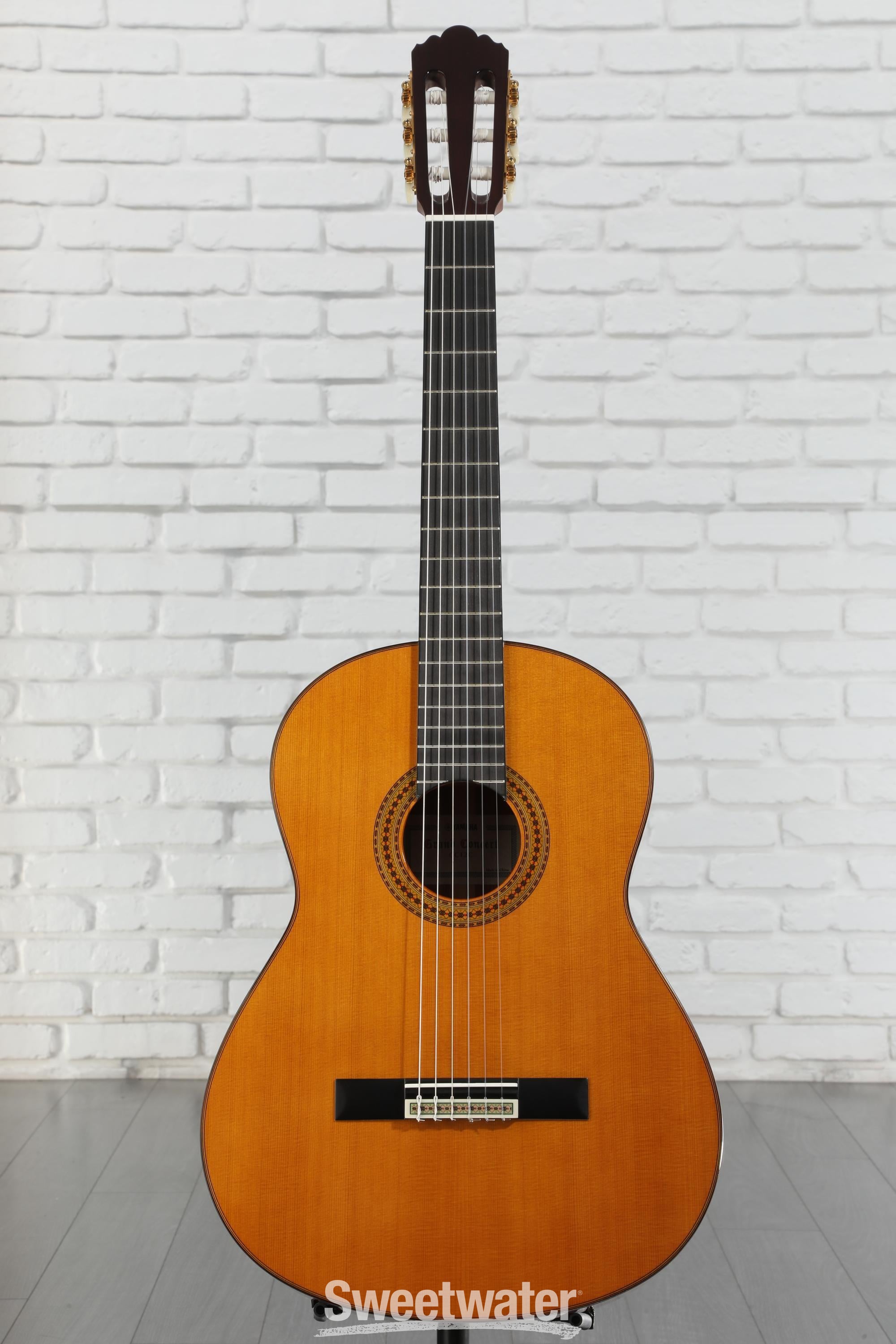 Yamaha GC12C Classical Guitar - Natural | Sweetwater