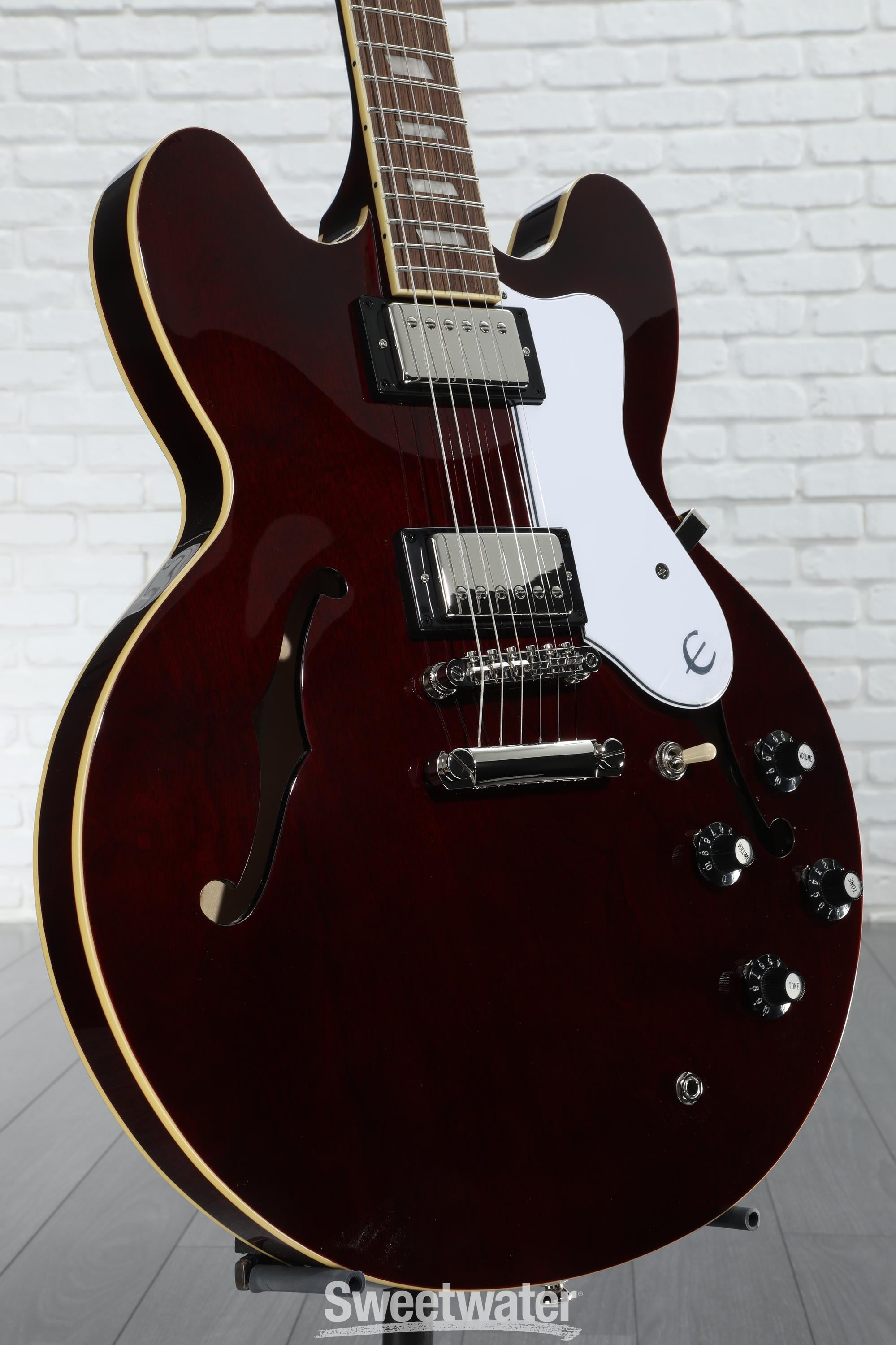 Epiphone Noel Gallagher Riviera Semi-hollow Electric Guitar
