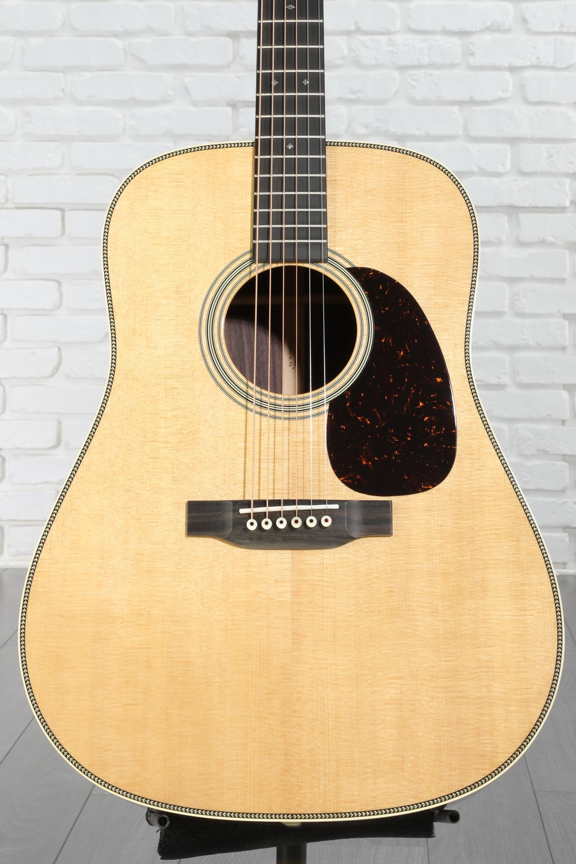 Martin HD-28 2018年製 Martin 2018 HD-28 Review & Demo - YouTube