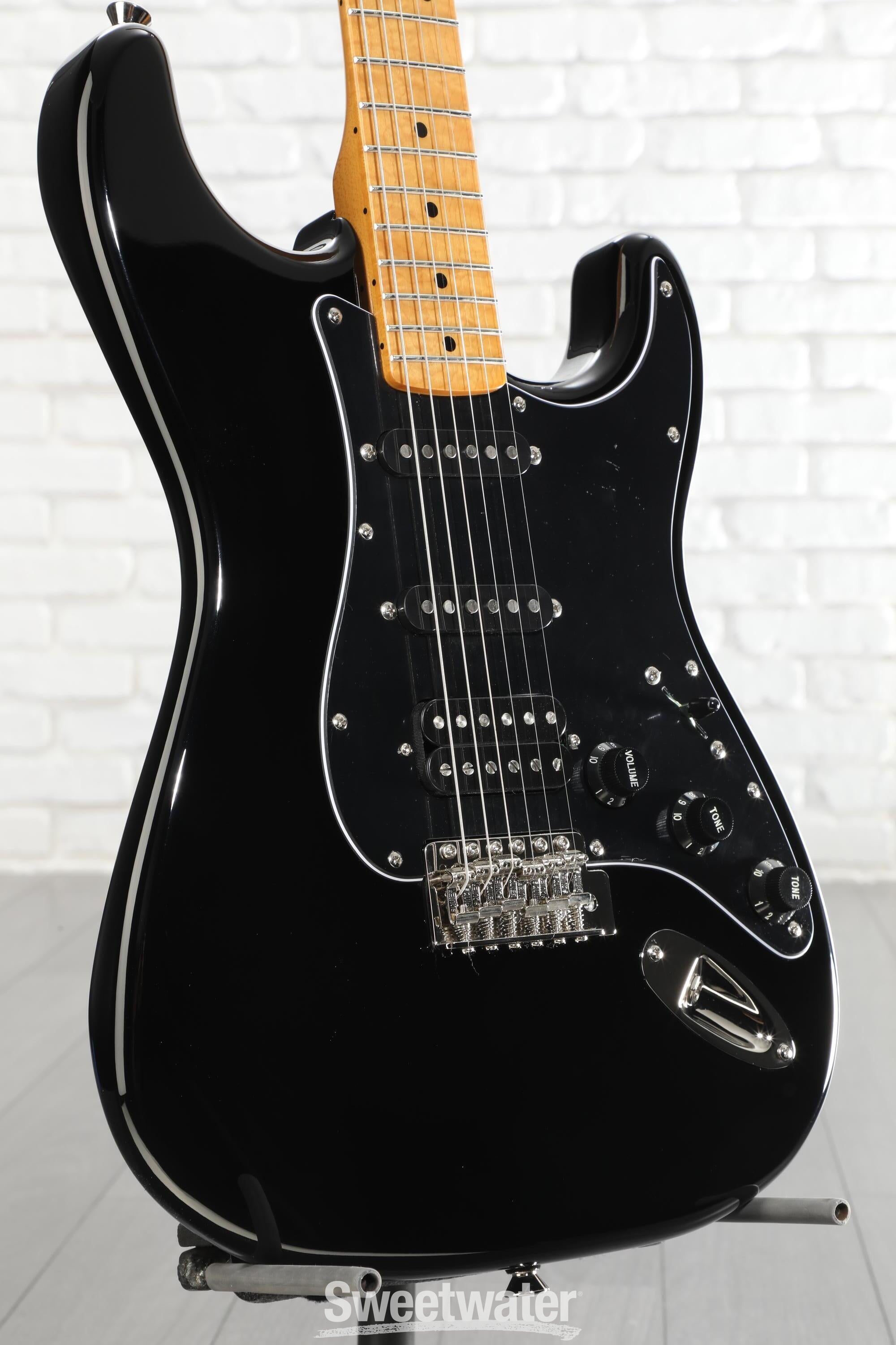 SQUIER Classic Vibe 70s ストラトキャスター Squier Classic Vibe '70s Stratocaster HSS - Black with Maple