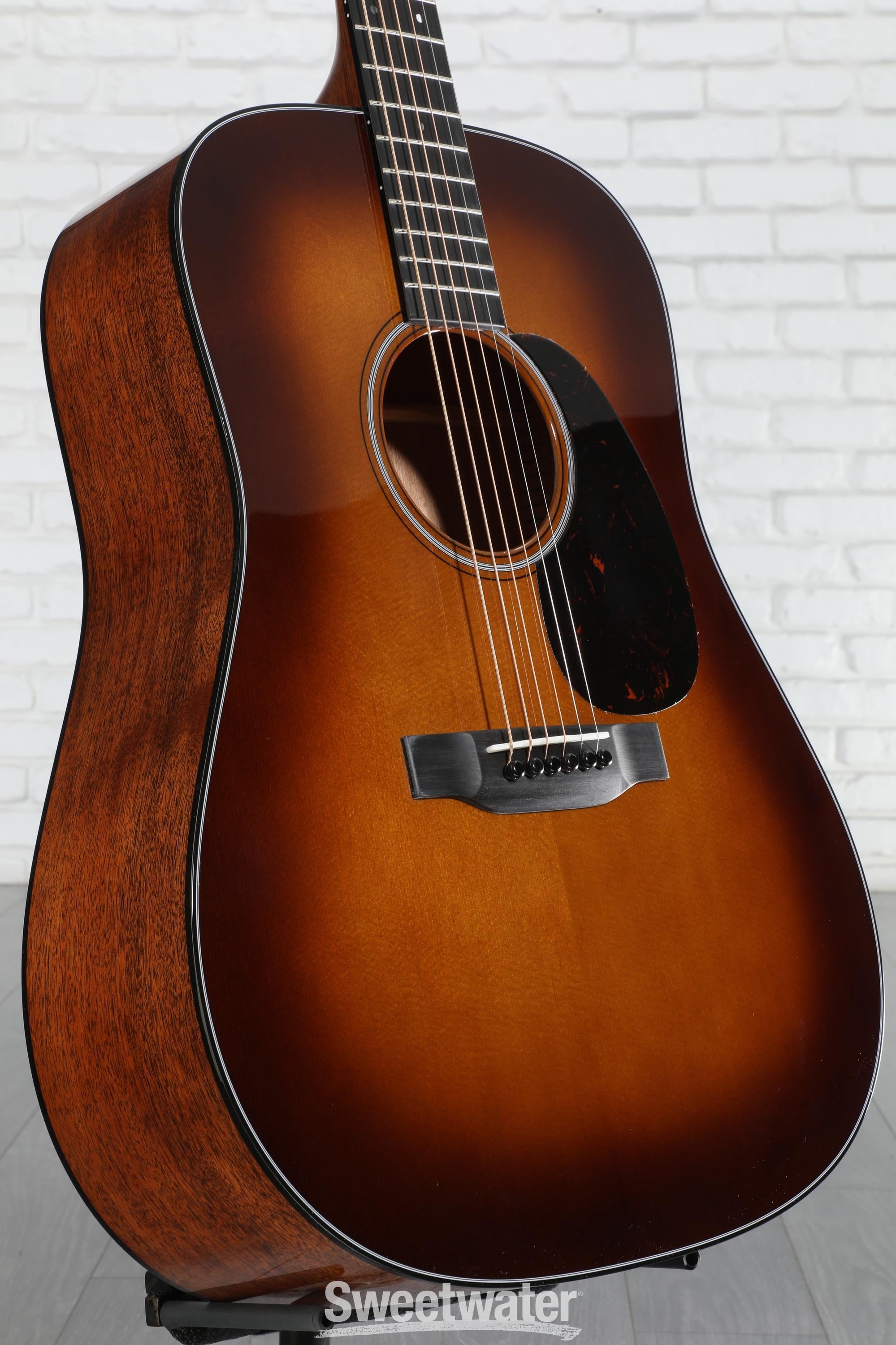 Martin D-18 Standard Series Acoustic Guitar - 1933 Ambertone (2025