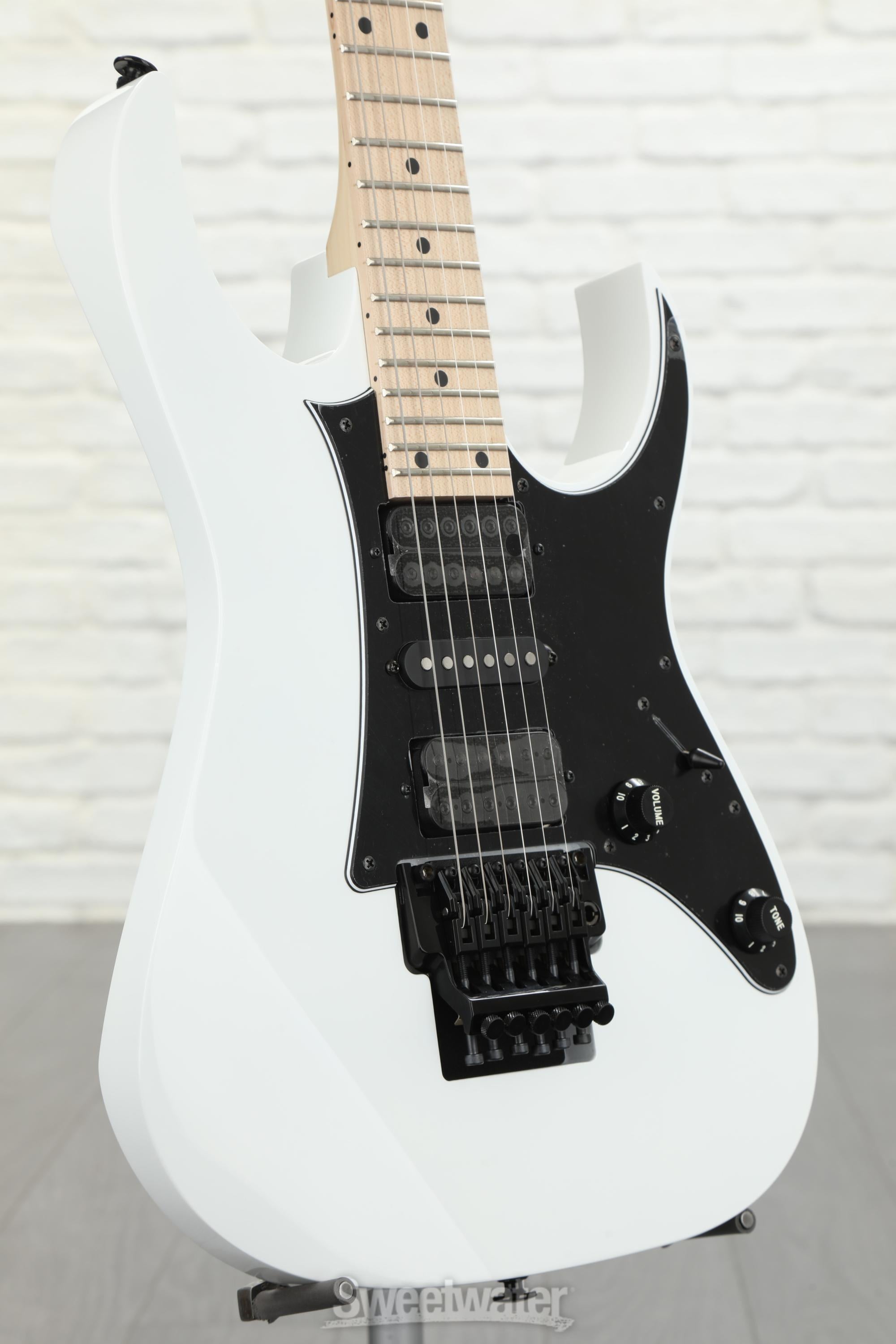 Ibanez Genesis Collection RG550 - White Reviews | Sweetwater