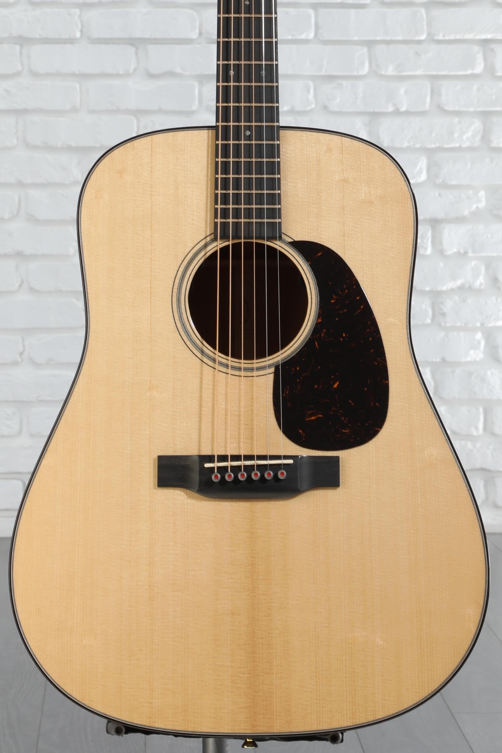 Martin D-18E Modern Deluxe Acoustic-electric Guitar