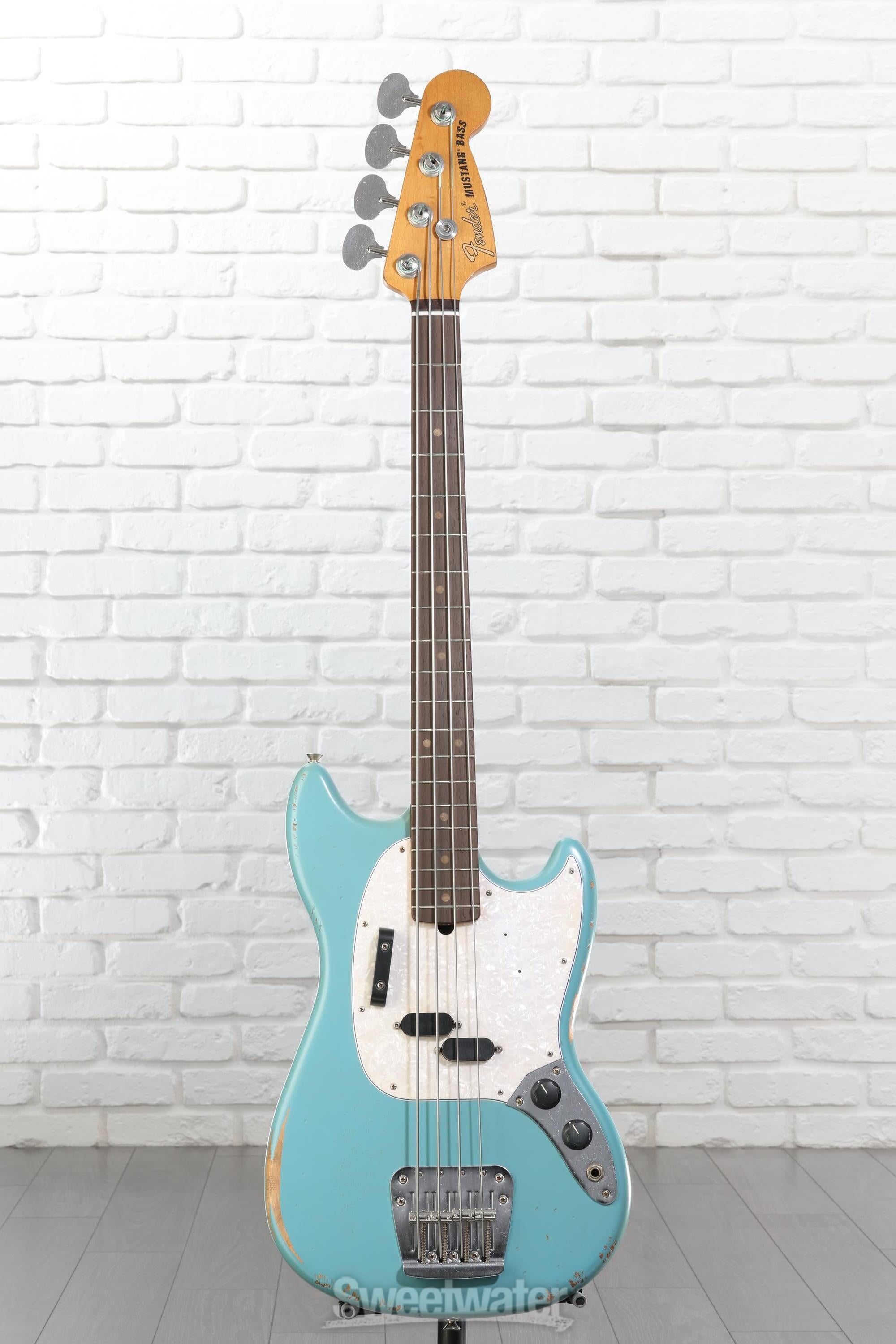 FENDER JMJ Road Worn Mustang Bass （軽量良品） Fender JMJ Road Worn Mustang Bass Guitar - Faded Daphne Blue