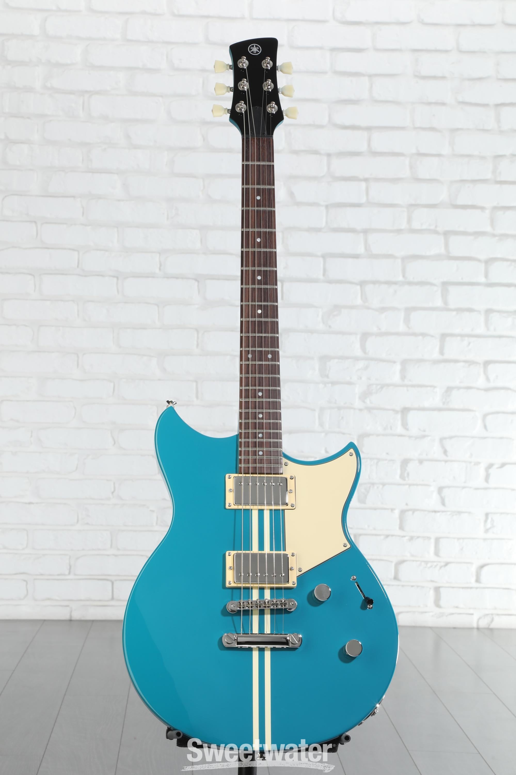 YAMAHA REVSTAR エレメント Yamaha Revstar Element RSE20 Electric Guitar - Swift Blue | Sweetwater