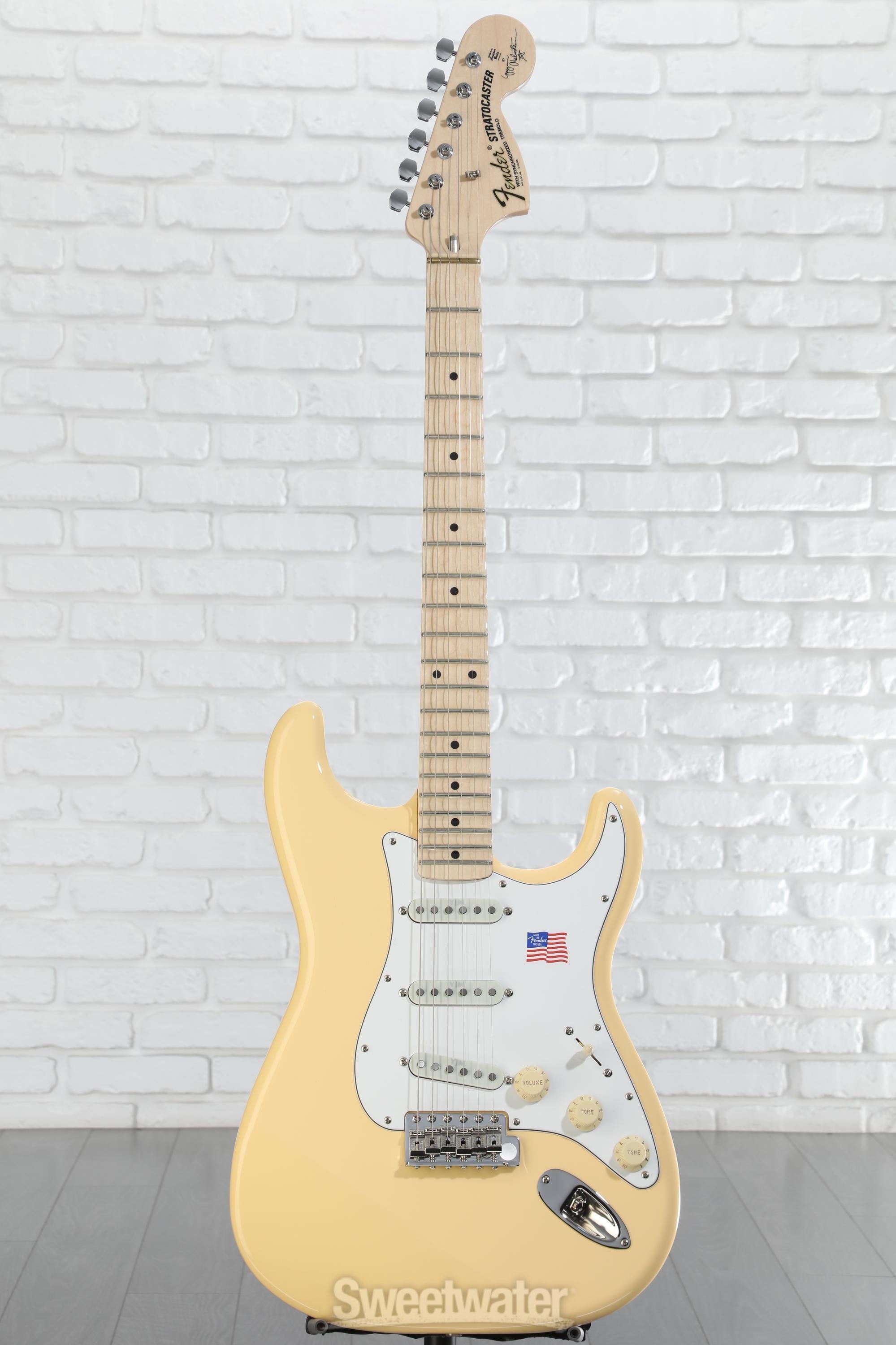 ギター Fender Yngwie Malmsteen Vintage White Amazon.com: Fender Yngwie Malmsteen Stratocaster - Vintage