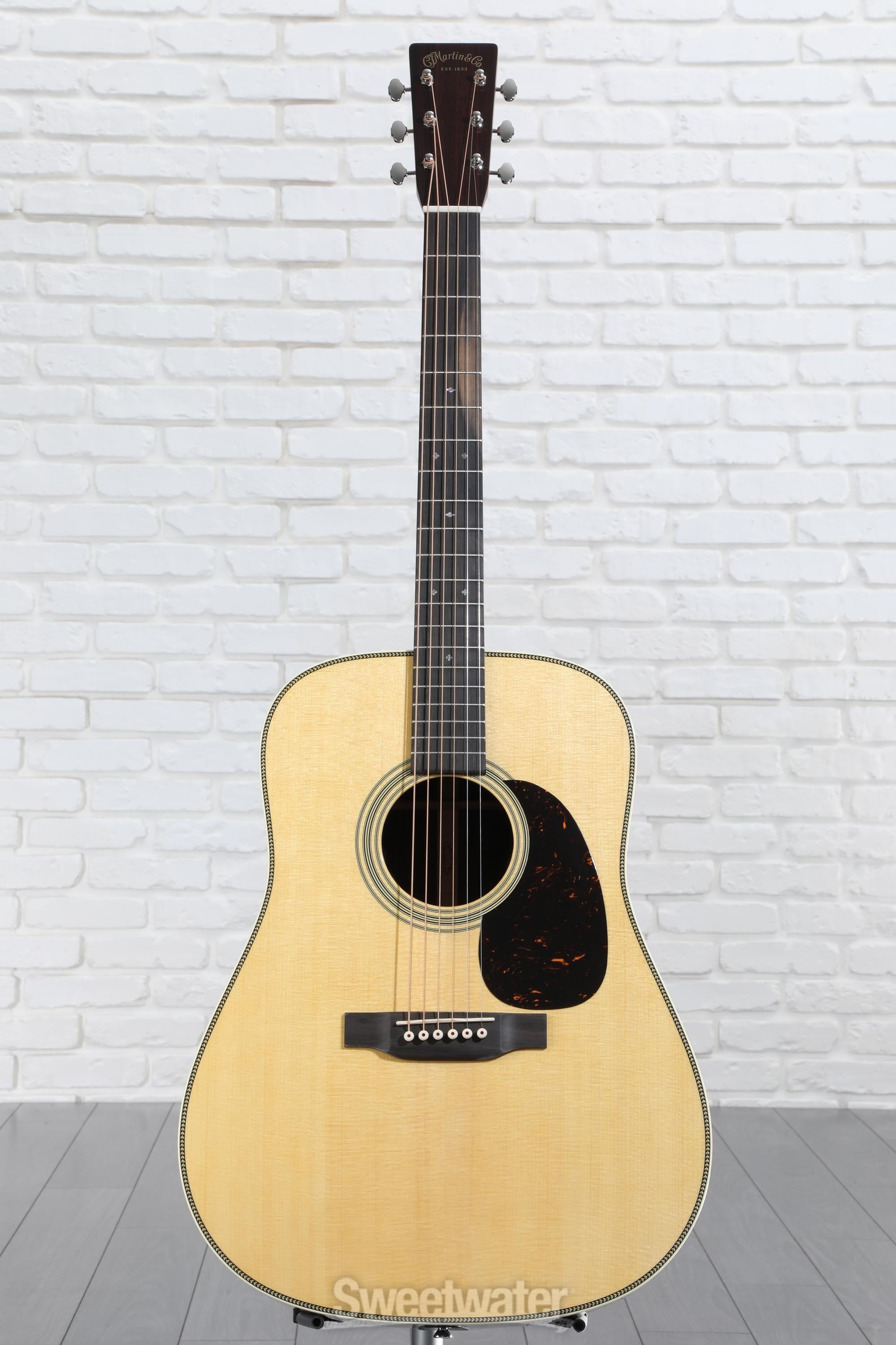 Martin HD 28E Acoustic electric Guitar Natural Sweetwater