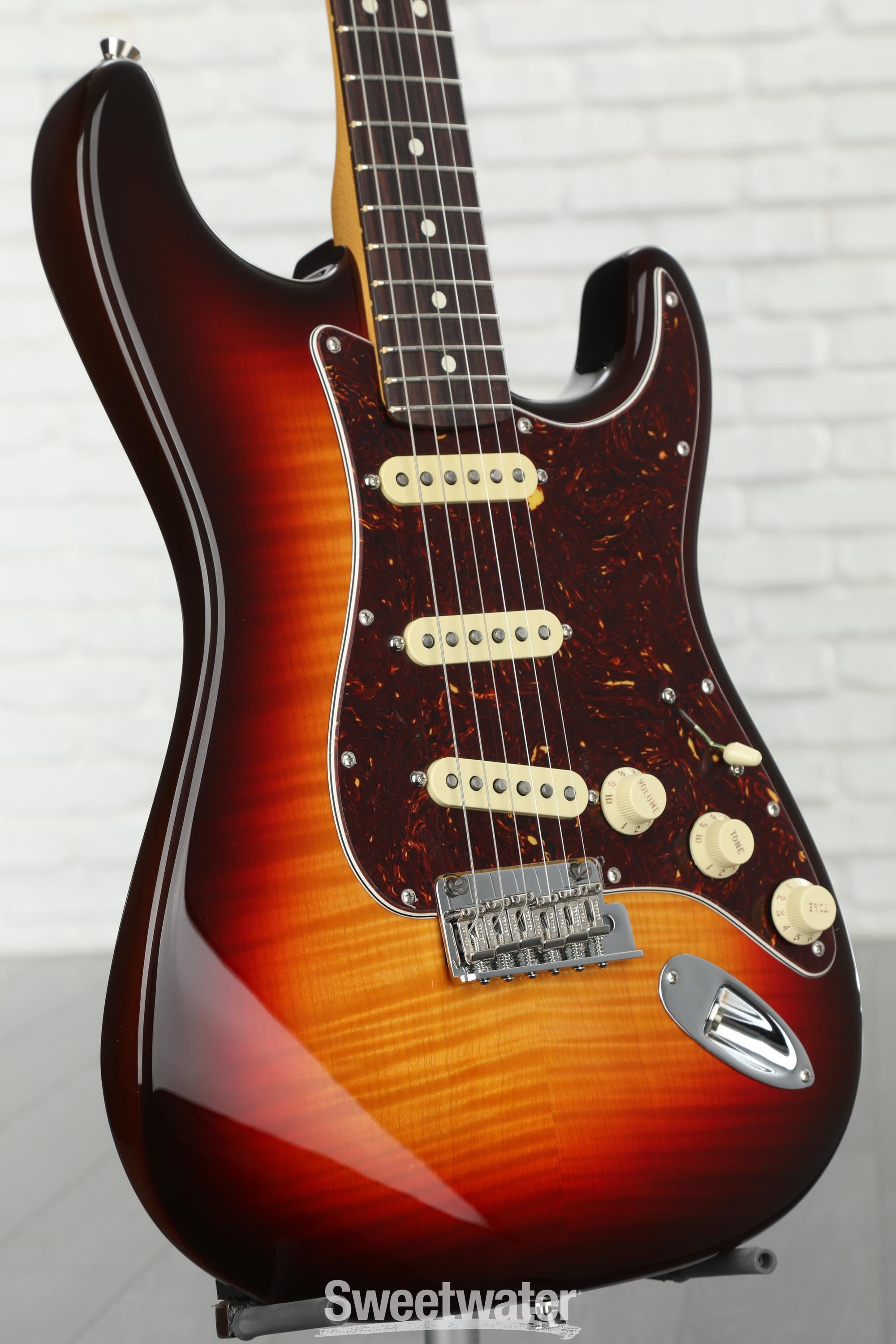 Fender 70th-Anniversary American Professional II Stratocaster