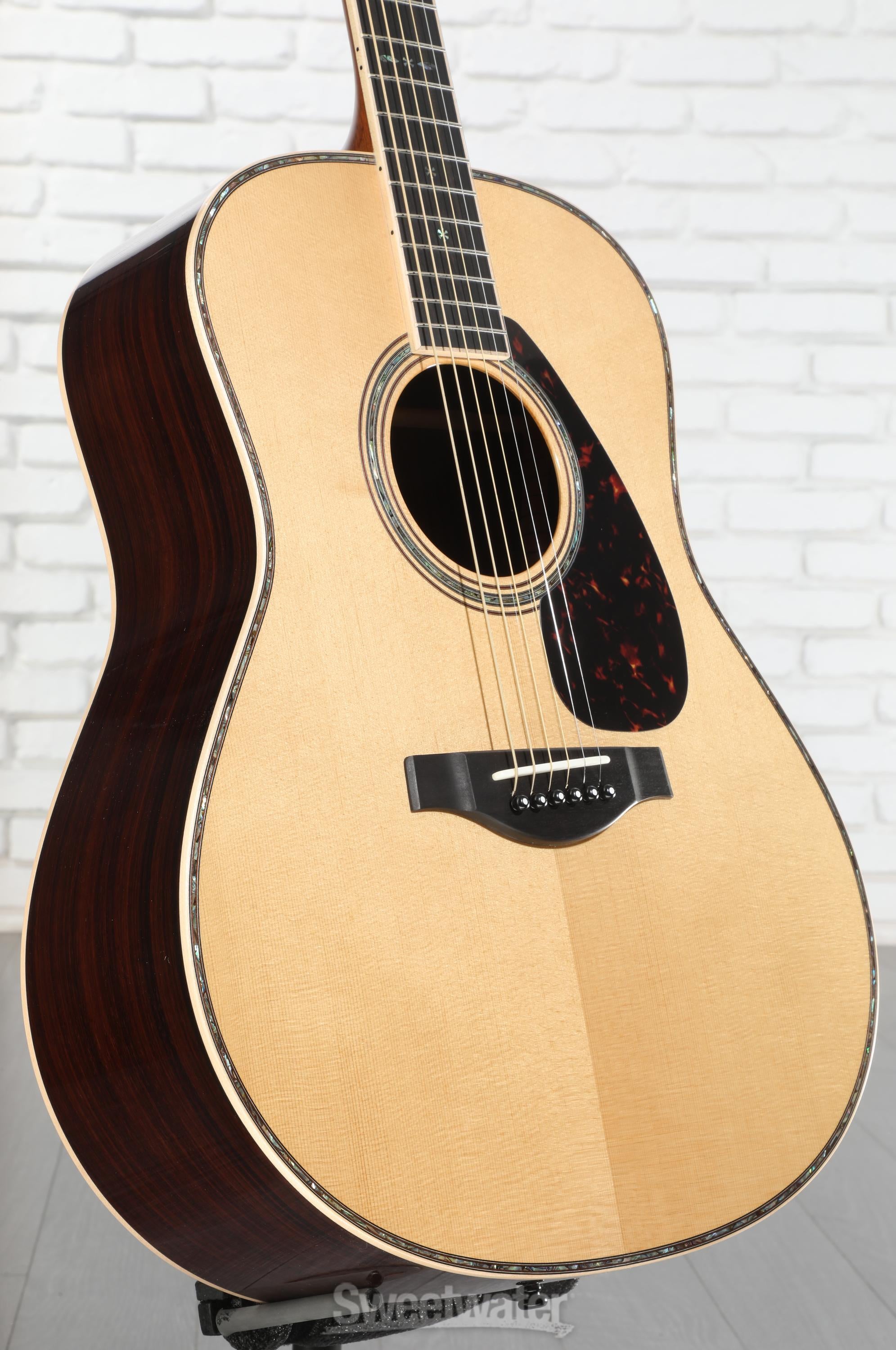 ヤマハ　LL56 custom ARE 2024年製 Yamaha LL56 Custom ARE Original Jumbo Acoustic Guitar - Natural