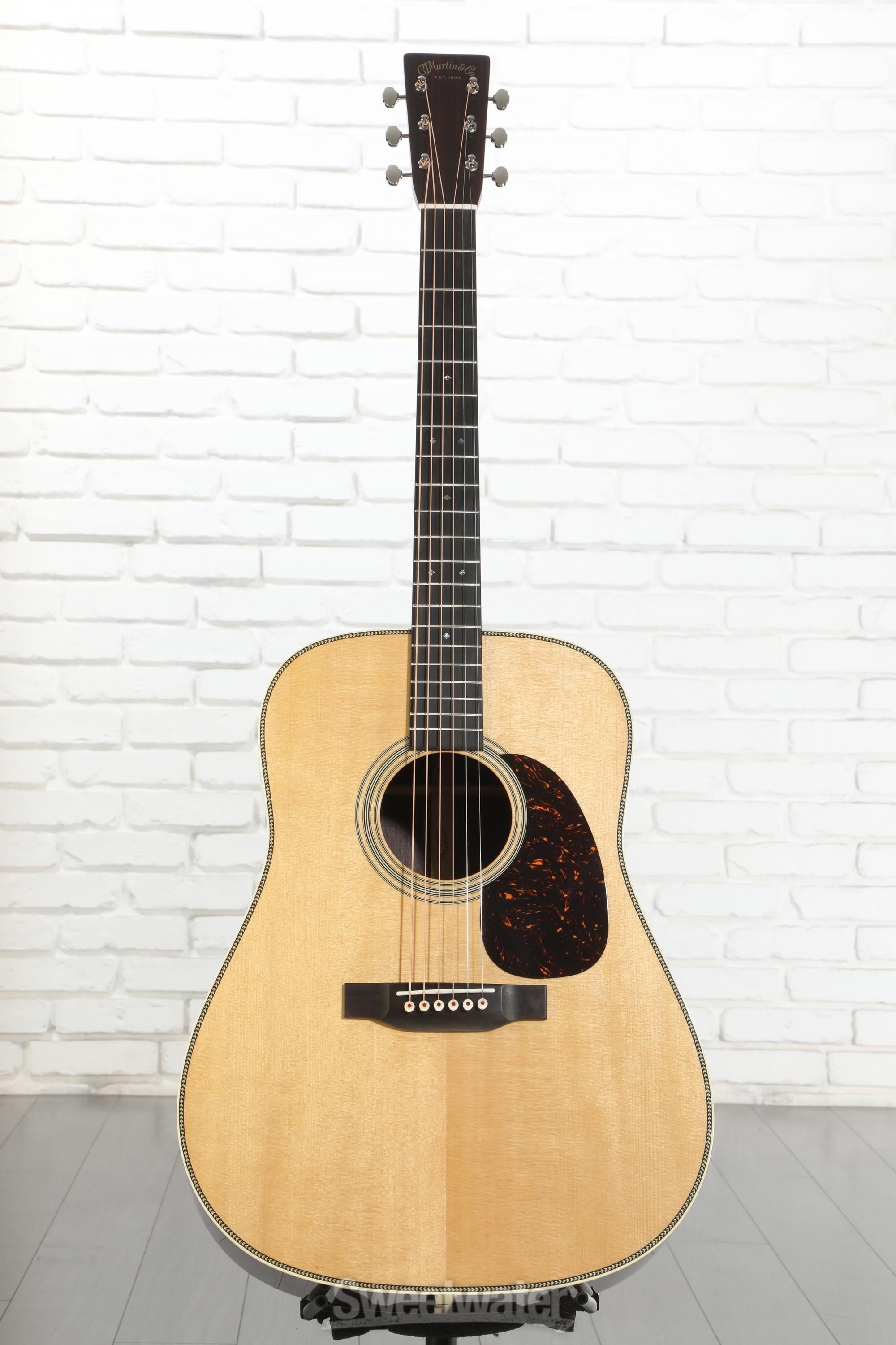 Martin HD-28 standard 2019年製　値下げ相談　可 Martin HD-28 Standard Series Acoustic Guitar - Natural with Aging