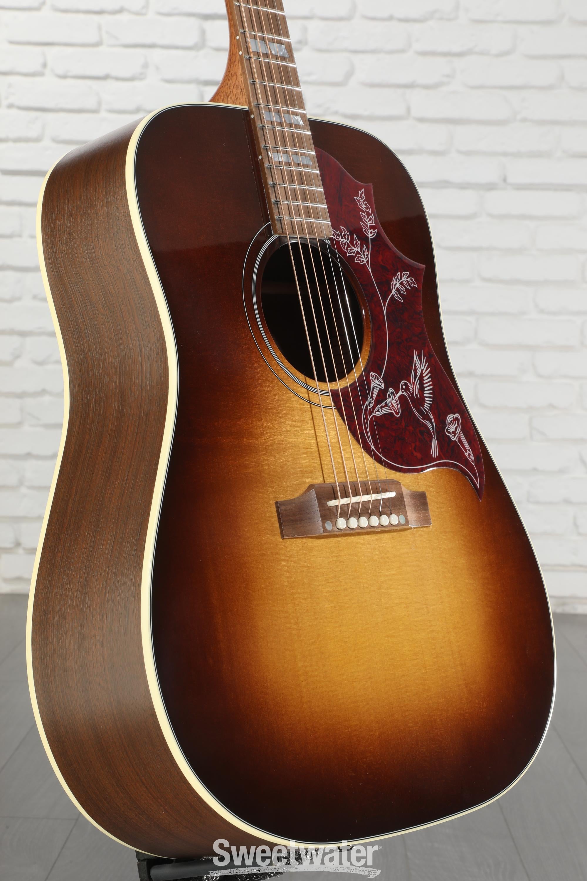 ギター Gibson Hummingbird Studio Walnut Antique M03883000002000-00-2000x2000.jpg