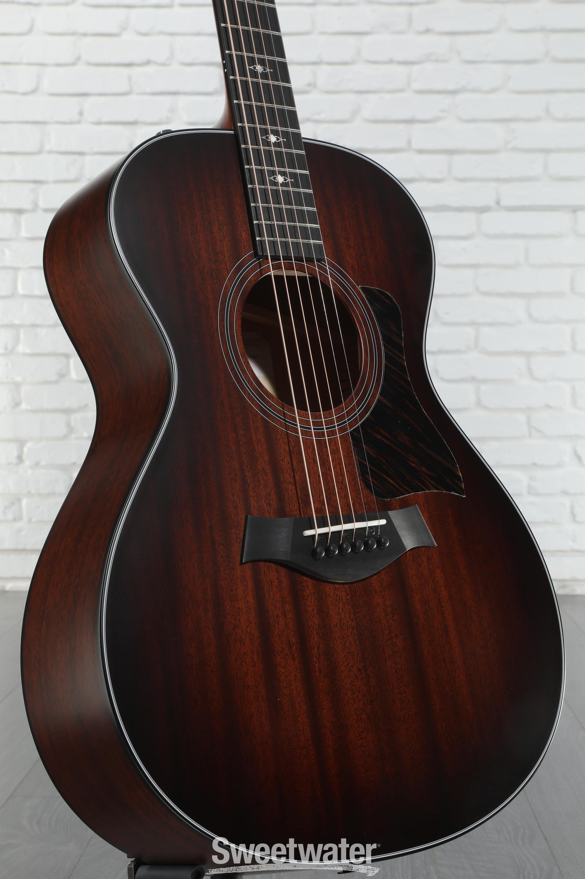 Taylor 322e V-Class エレクトリックアコースティックギター