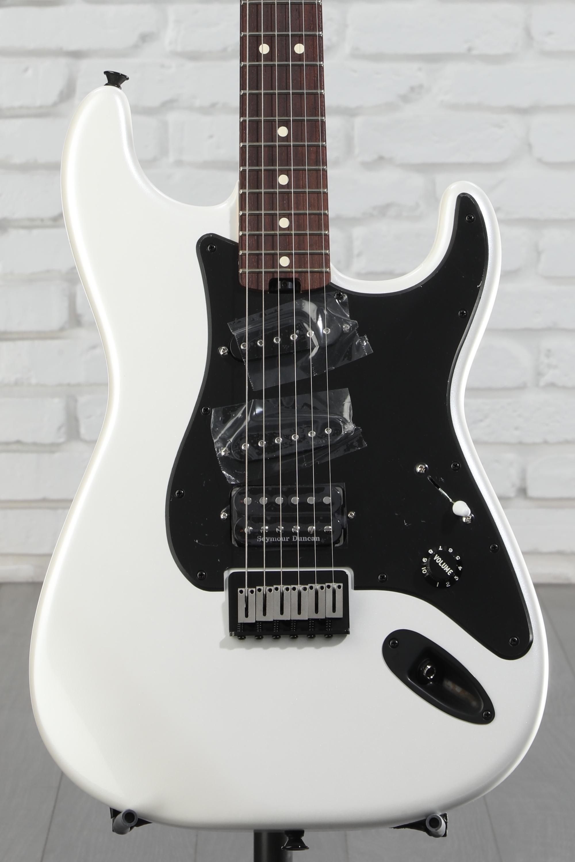 Charvel Jake E. Lee Signature Pro-Mod So-Cal Style 1