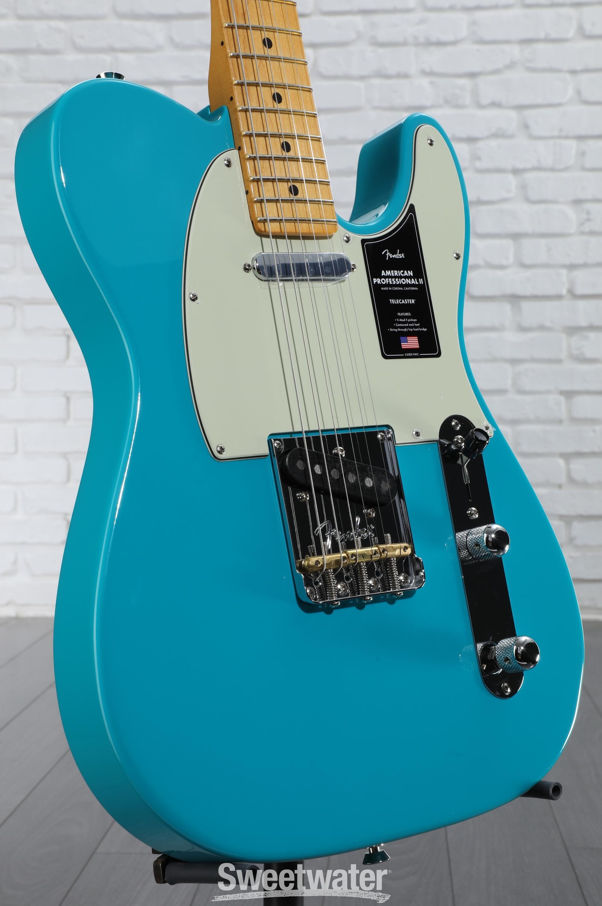 Fender American Professional II Telecaster - Miami Blue with