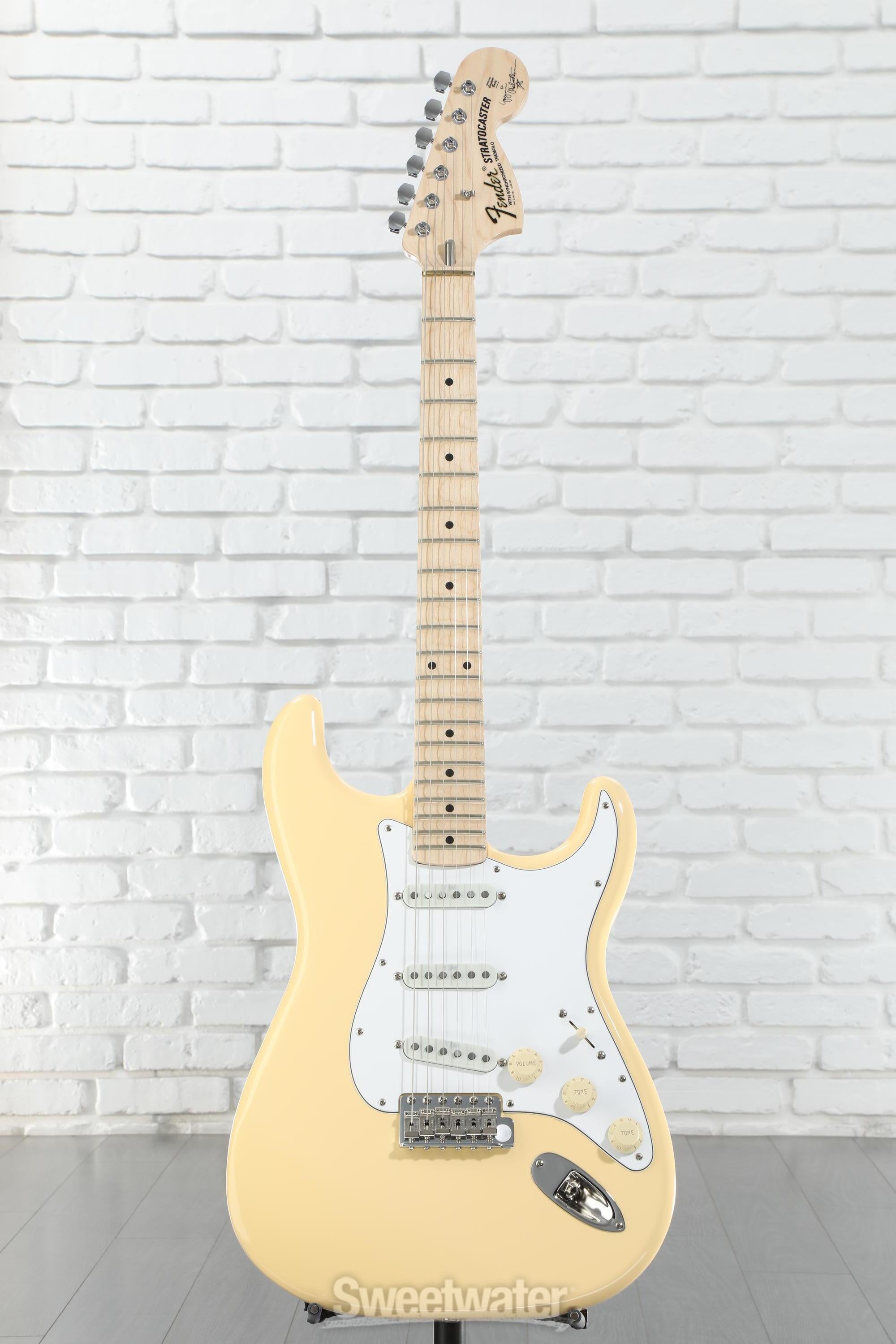 Fender Yngwie Malmsteen Stratocaster Electric Guitar