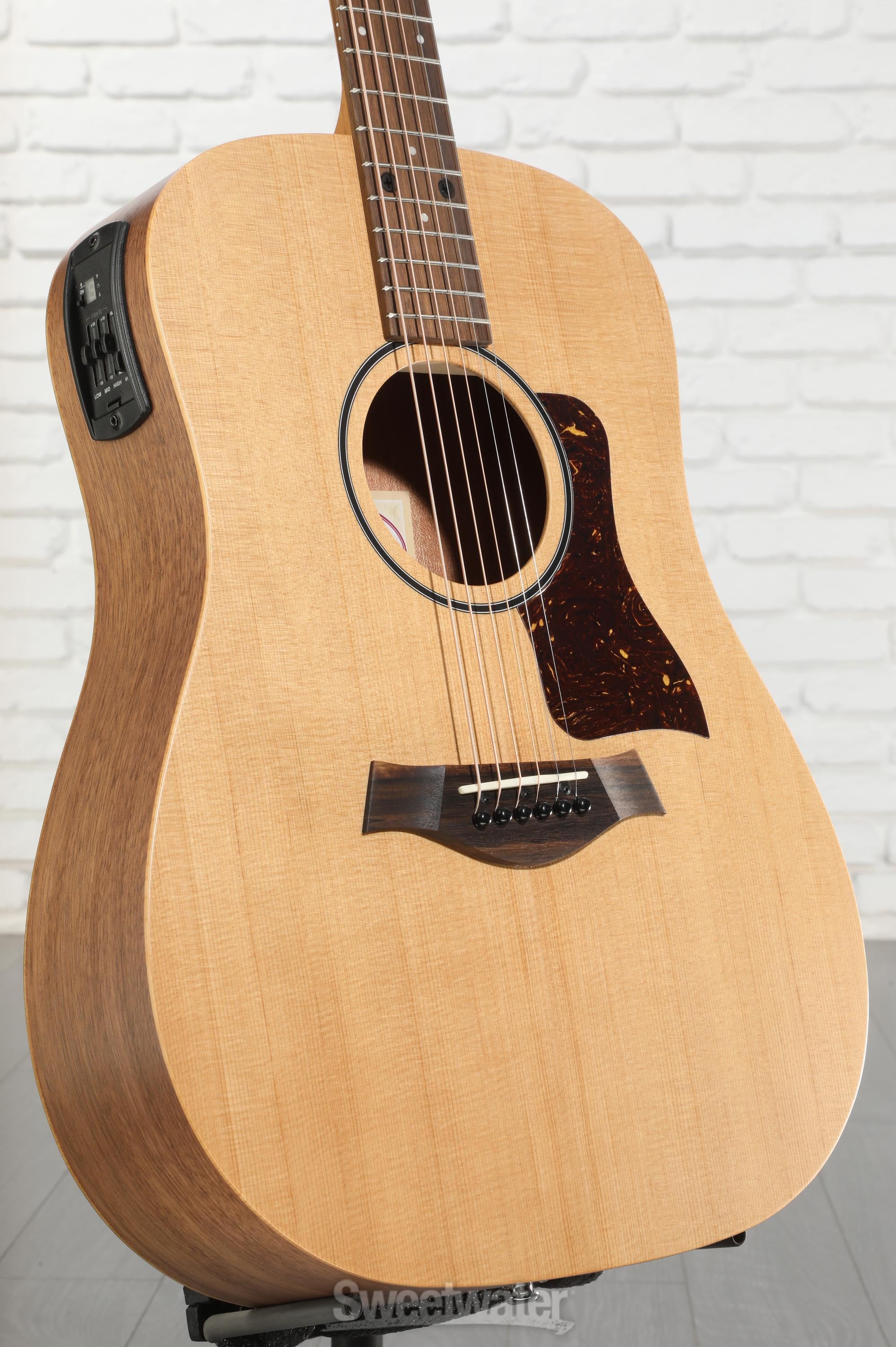 taylor big baby-e エレアコ エレアコギター】TaylorのBig Babyのエレアコ仕様のBig Baby-e登場