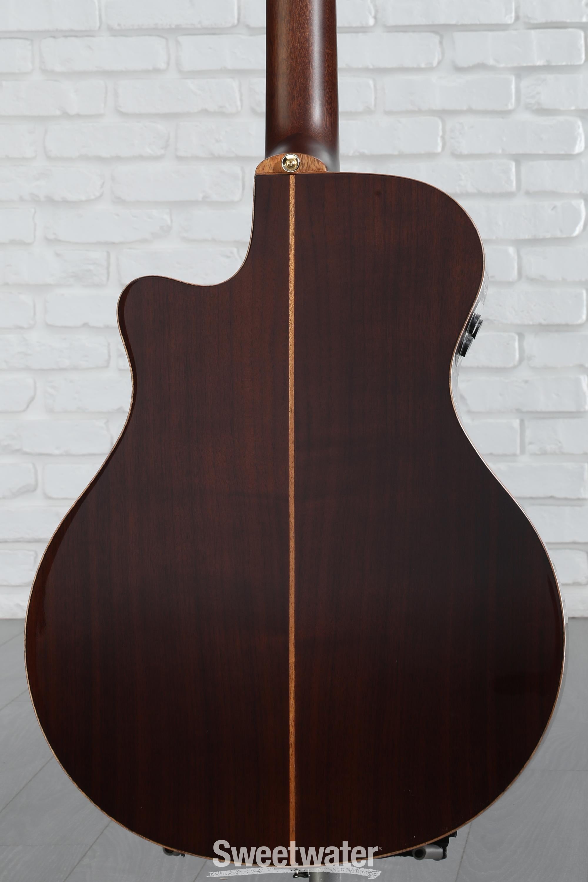 Yamaha NTX3 Nylon-string Acoustic-electric Guitar- Natural Yamaha NTX3 Nylon-string Acoustic-electric Guitar- Natural