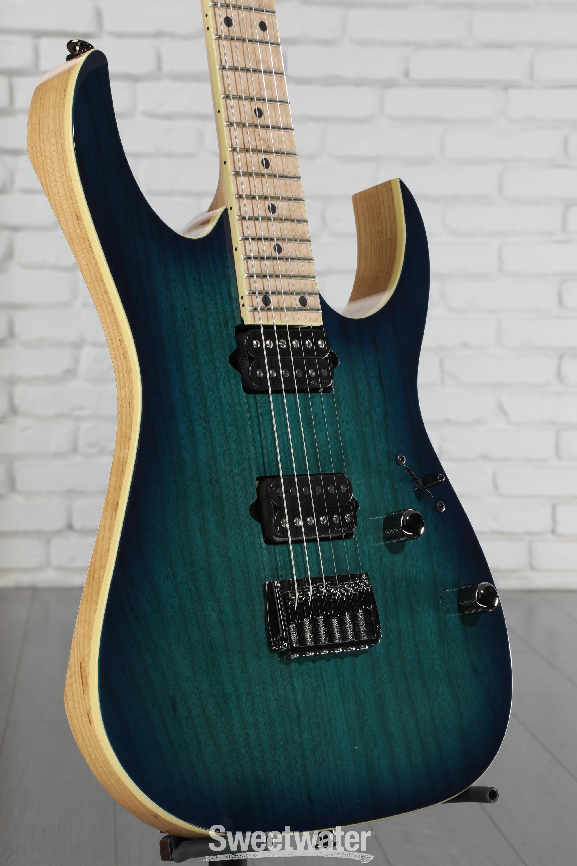 油彩『Echo』 Amazon.com: Vallejo Game Air 76032 Scorpy Green (18ml) : Arts