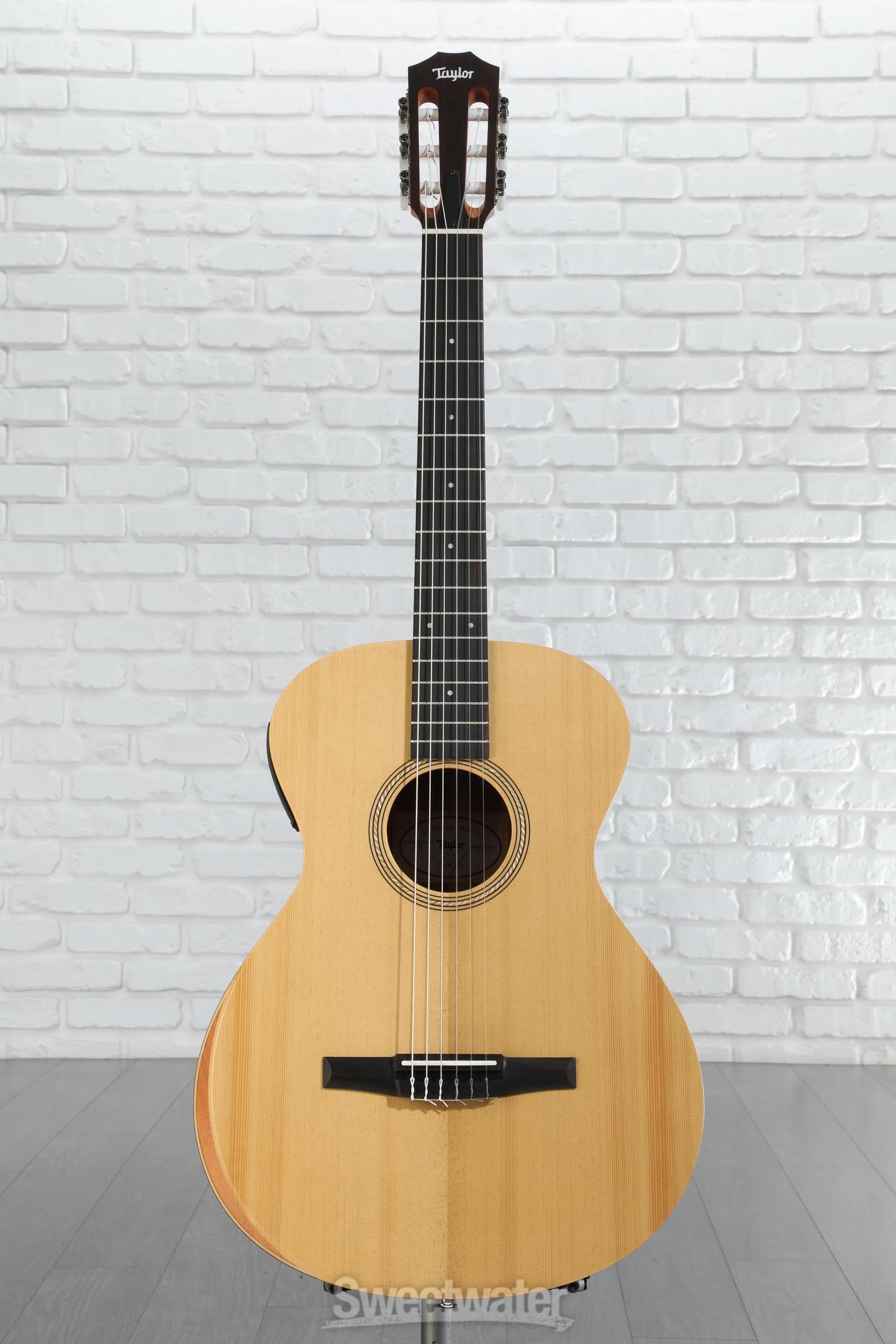 Taylor Academy 12e-N Nylon-string Acoustic-electric Guitar