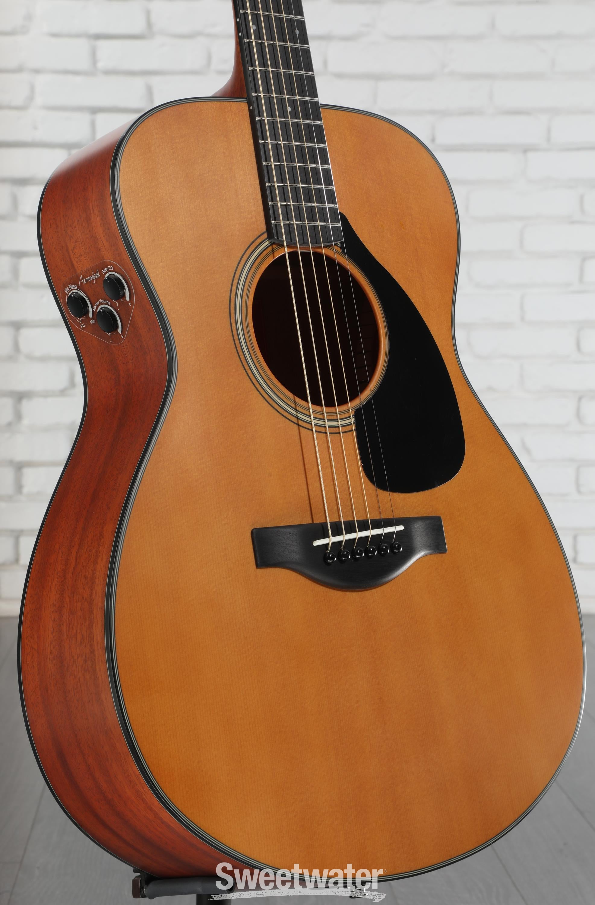Yamaha Red Label FSX3 Acoustic-electric Guitar - Natural