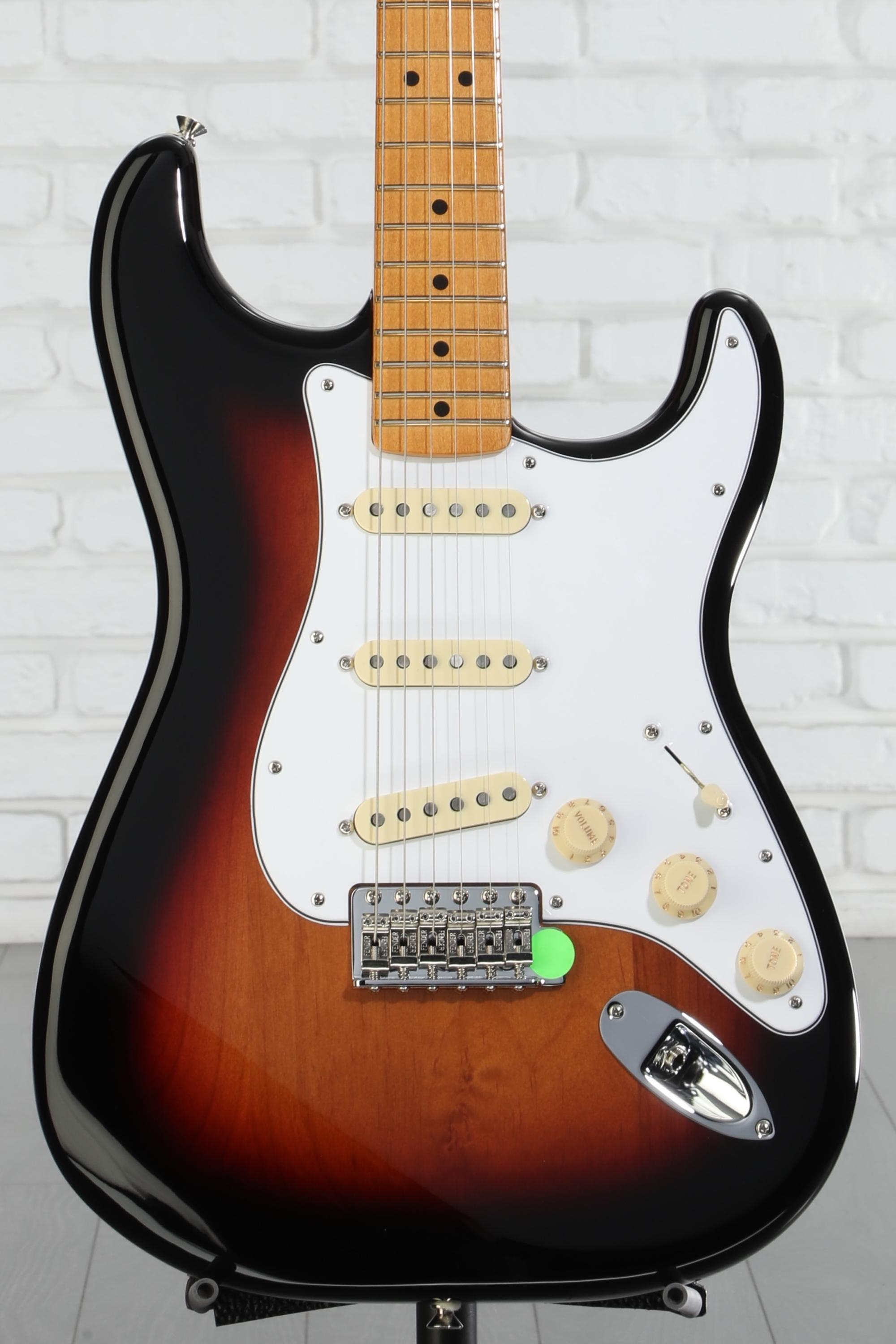 Fender Jimi Hendrix Stratocaster - 3-Tone Sunburst with Maple