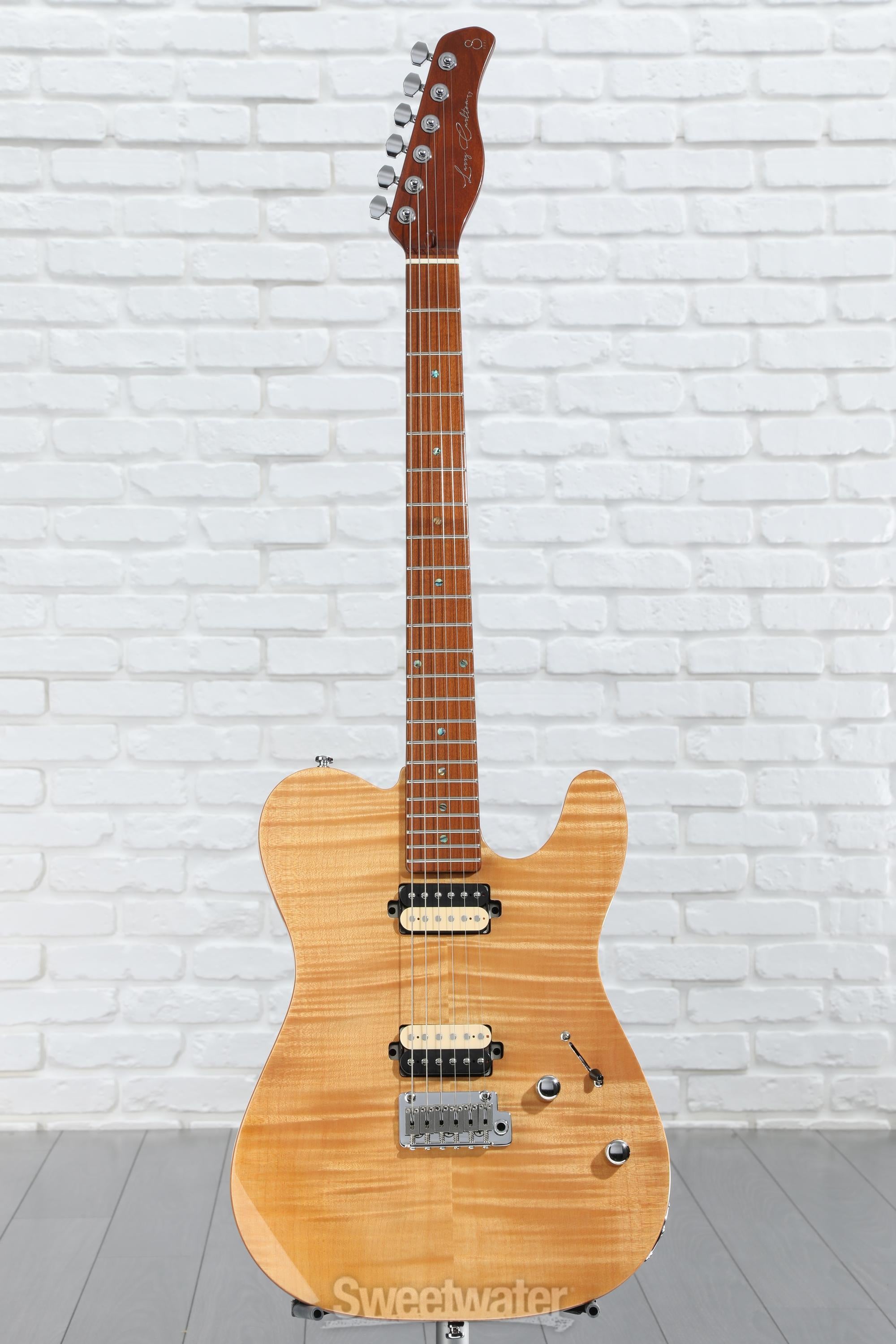 Sire Larry Carlton T7 FM – Sire USA
