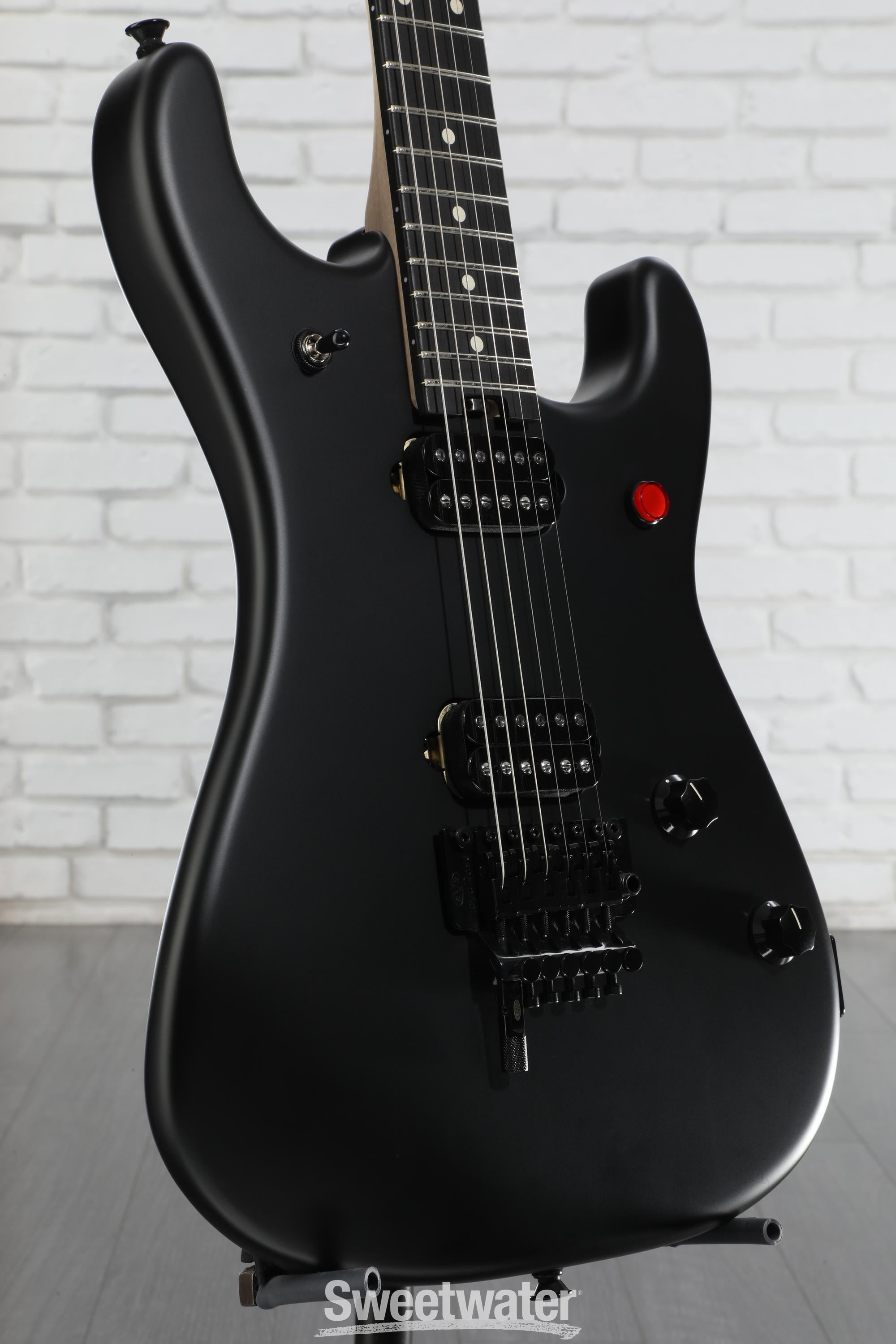 美品　EVH エレキギター マットブラック　5150 VAN HALEN Amazon.com: EVH 5150 Series Standard Electric Guitar