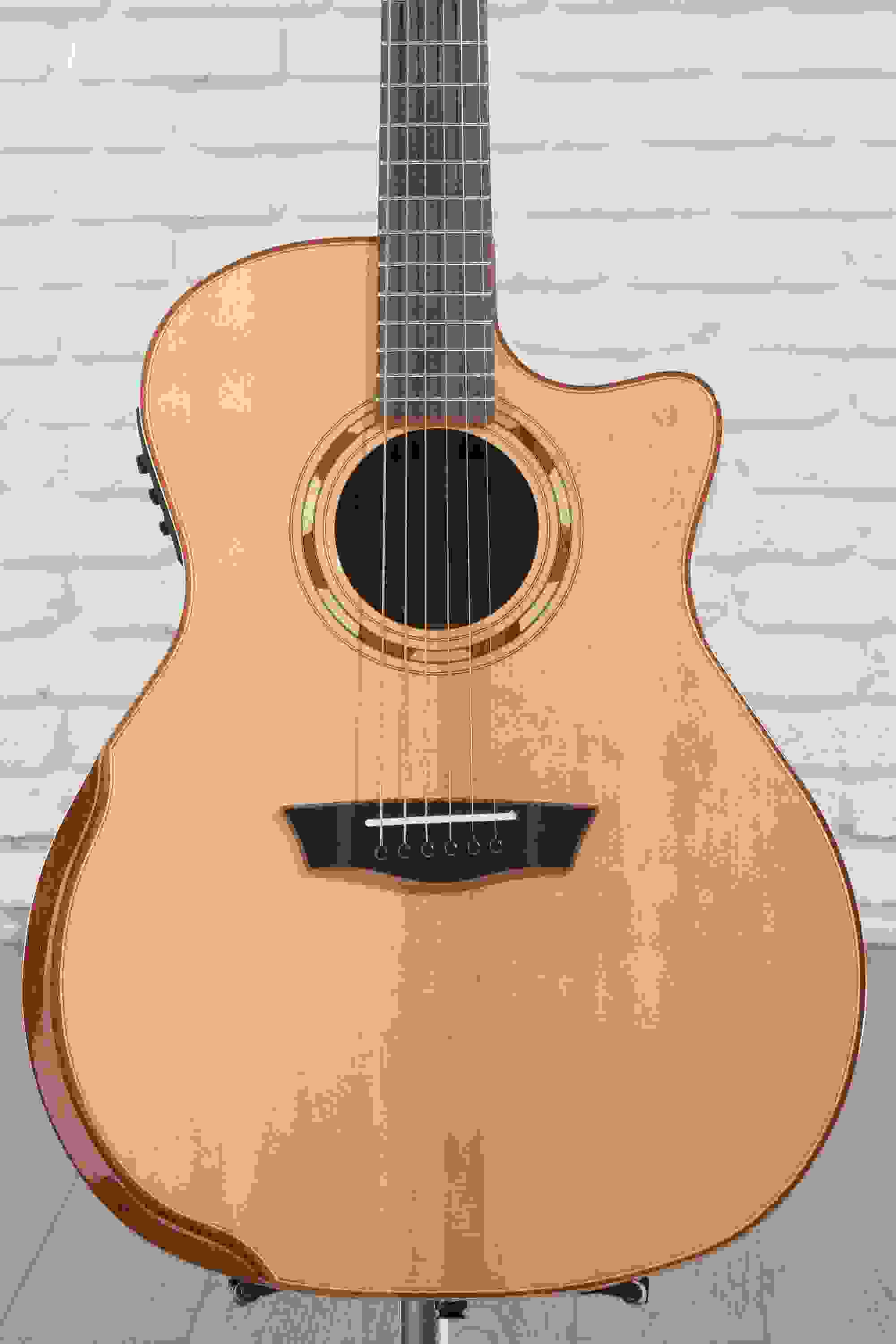 Washburn Comfort G25SCE Acoustic-electric Guitar - Natural with Armrest