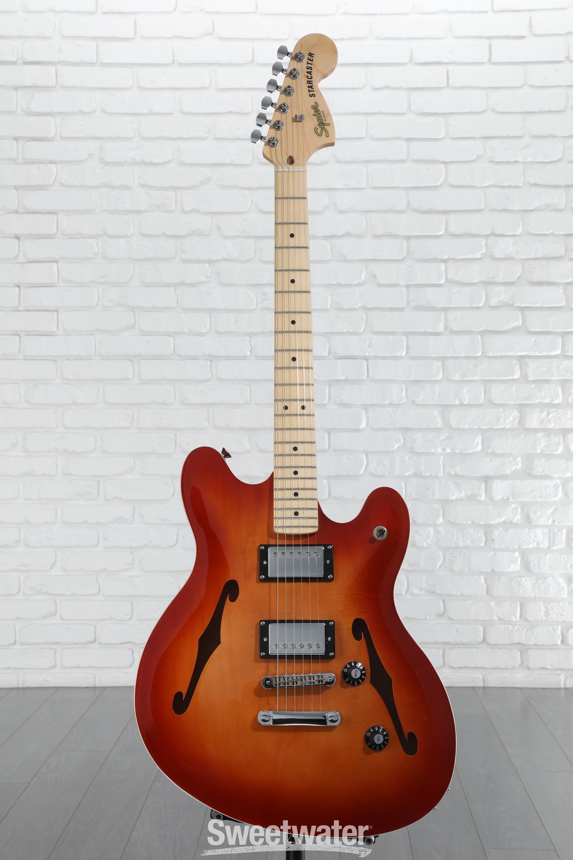 Squier Affinity Series Starcaster Deluxe Semi-hollowbody Electric