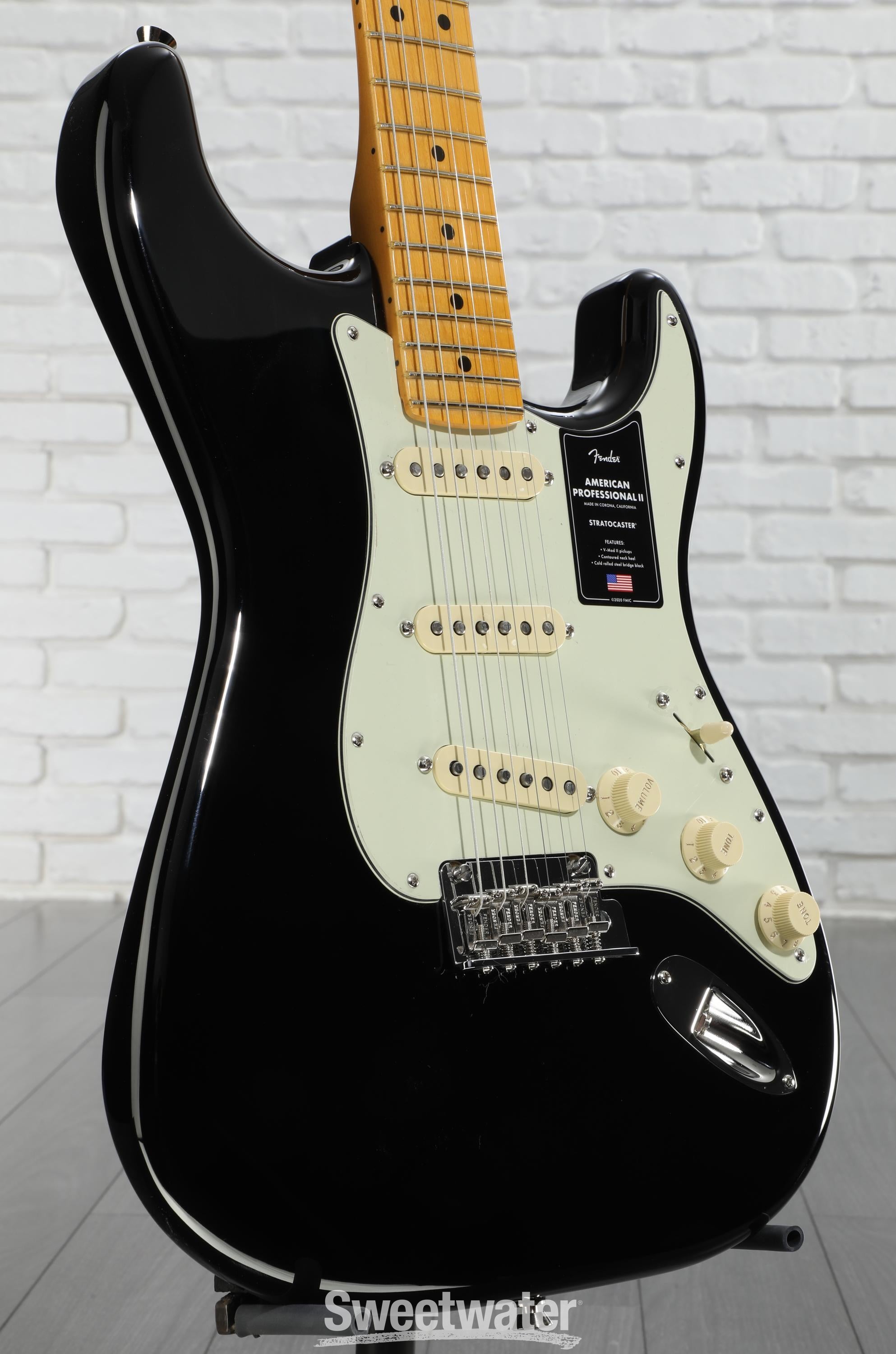 M*i様 Fender USA Professional Ⅱ Stratocas Amazon.com: Fender American Professional II Stratocaster HSS